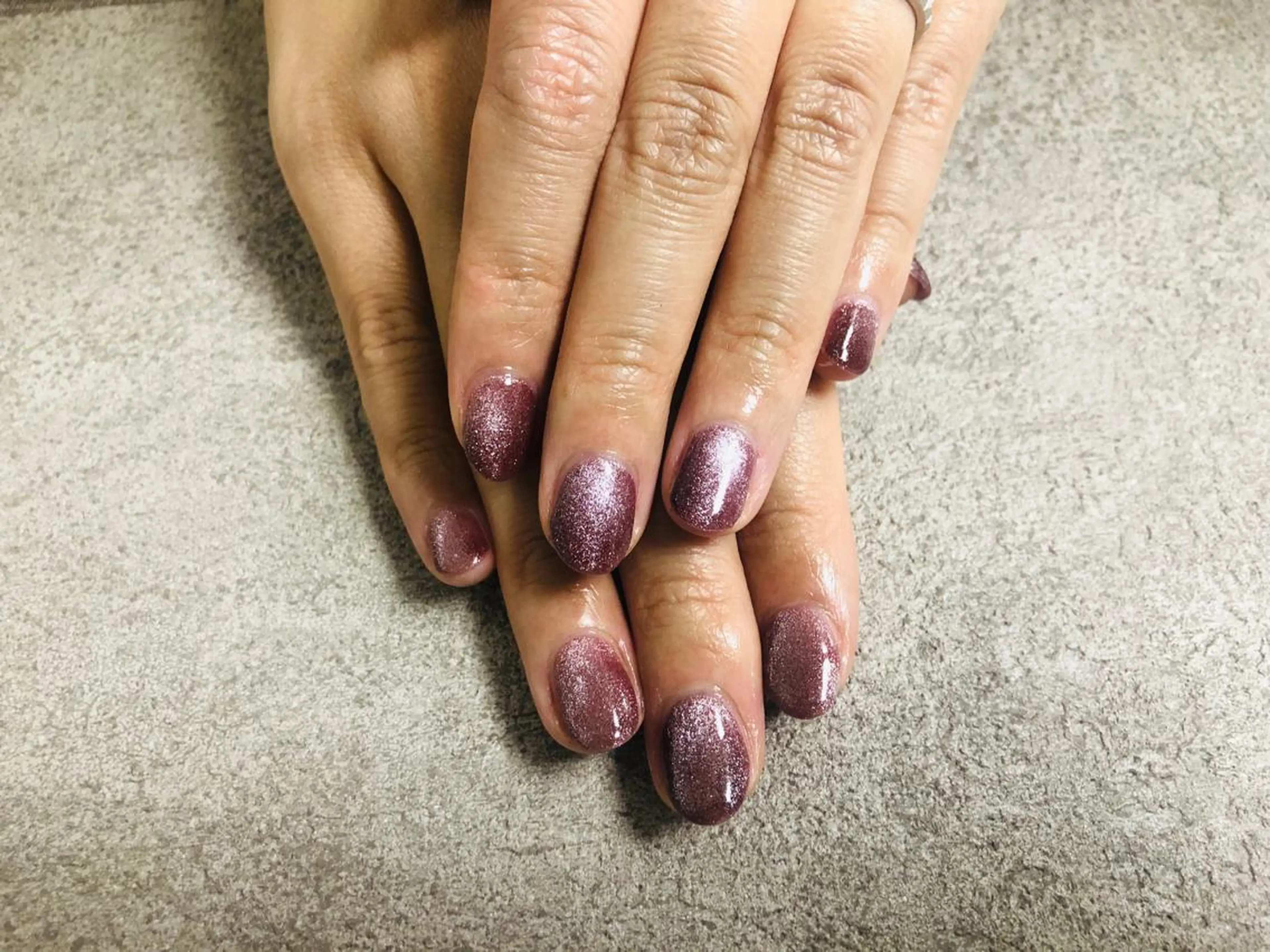 ネイル キラキラネイル マグネットネイル ピンク ハンドネイル mogunail &blowのネイルデザイン