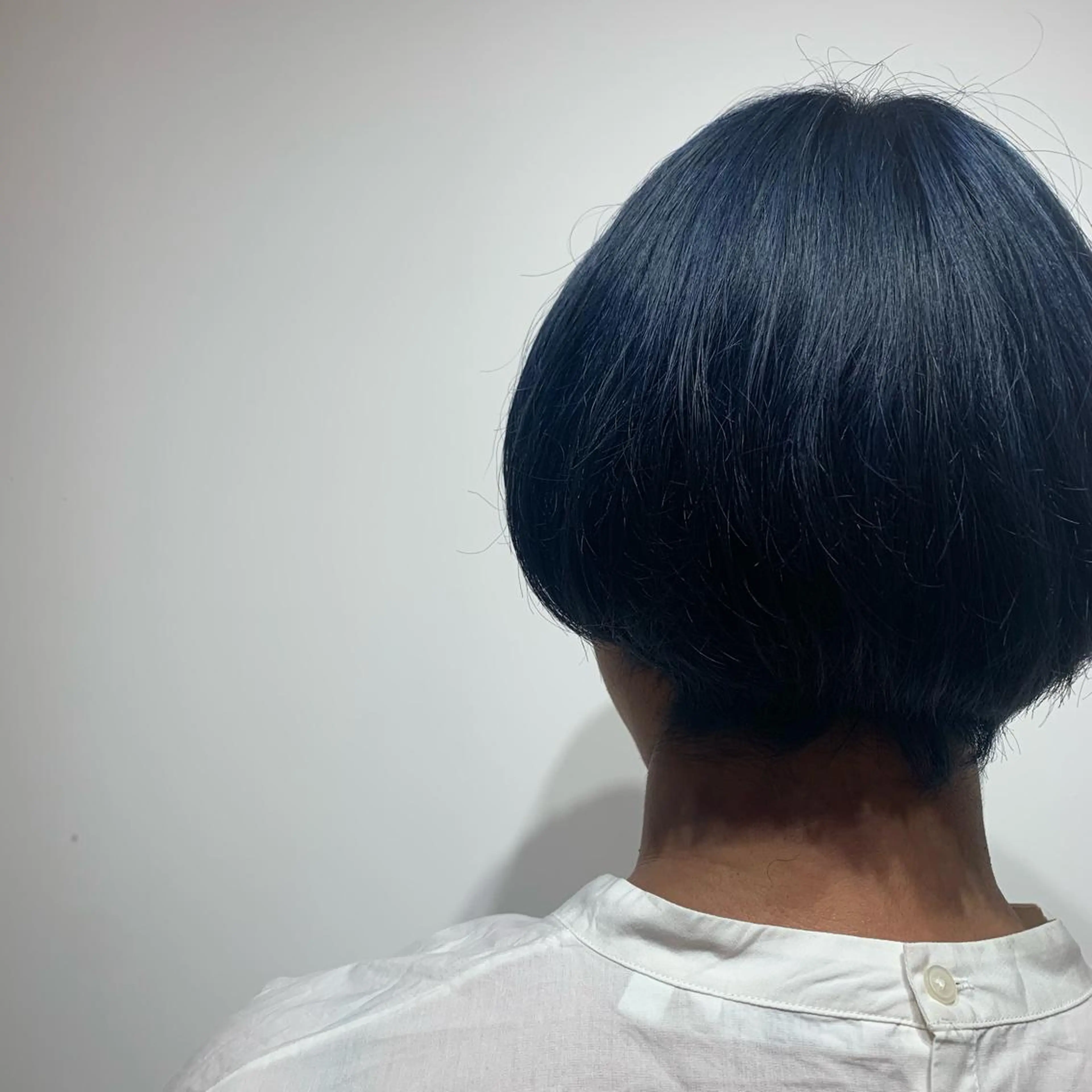 カラー イズミ ナナコのヘアスタイル