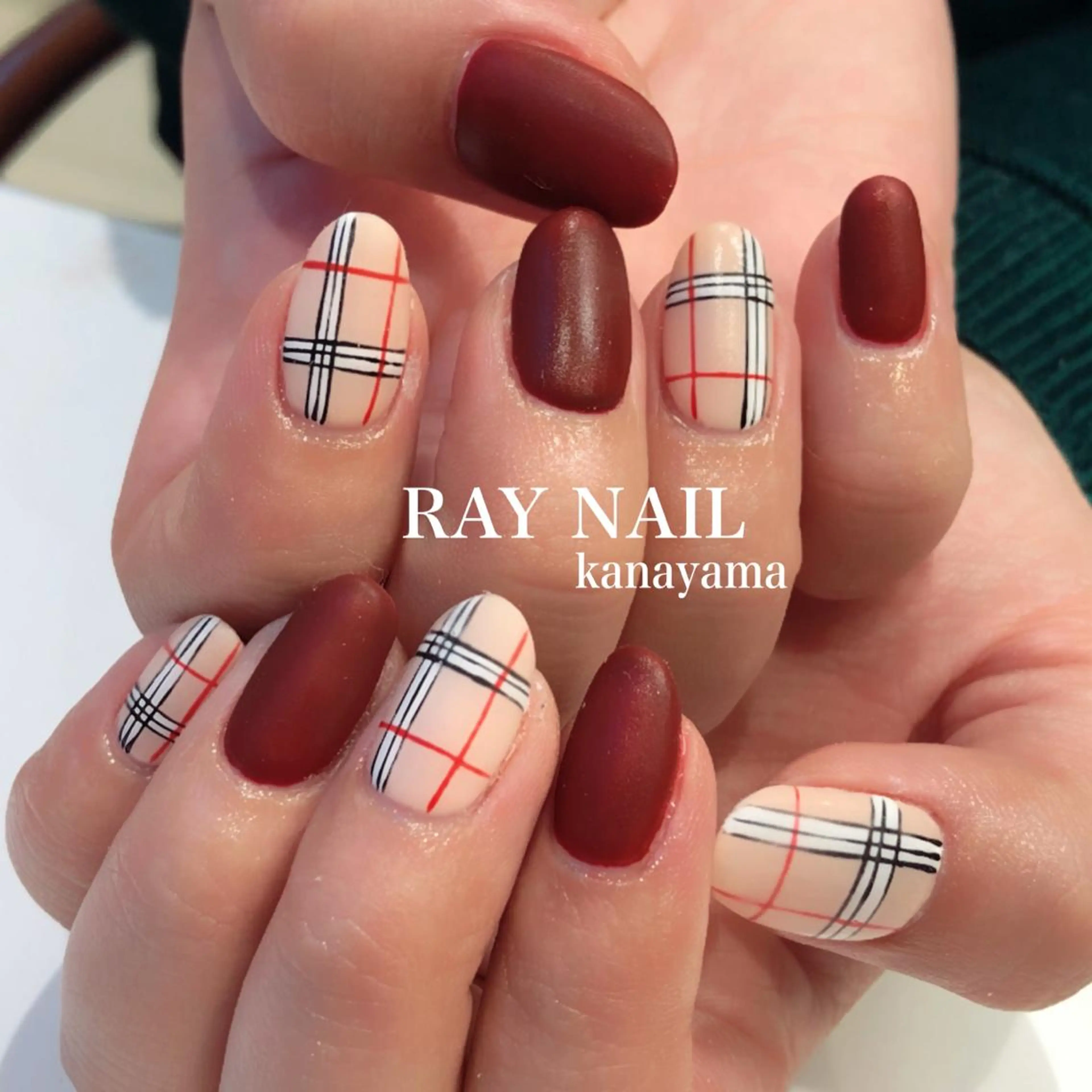 ネイル マットネイル Arowa 伊田のネイルデザイン