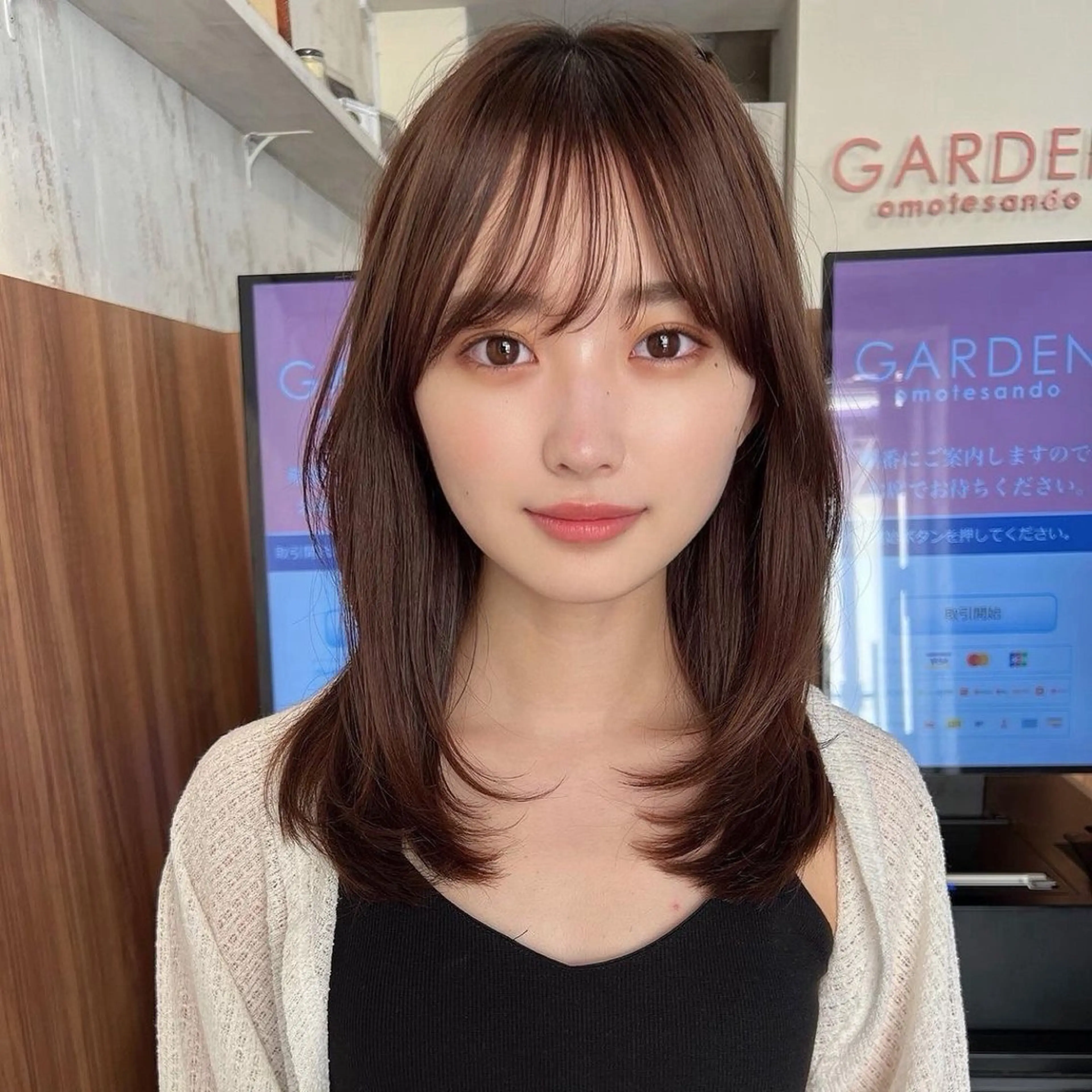 ミディアム カット無料内田 海香のヘアスタイル