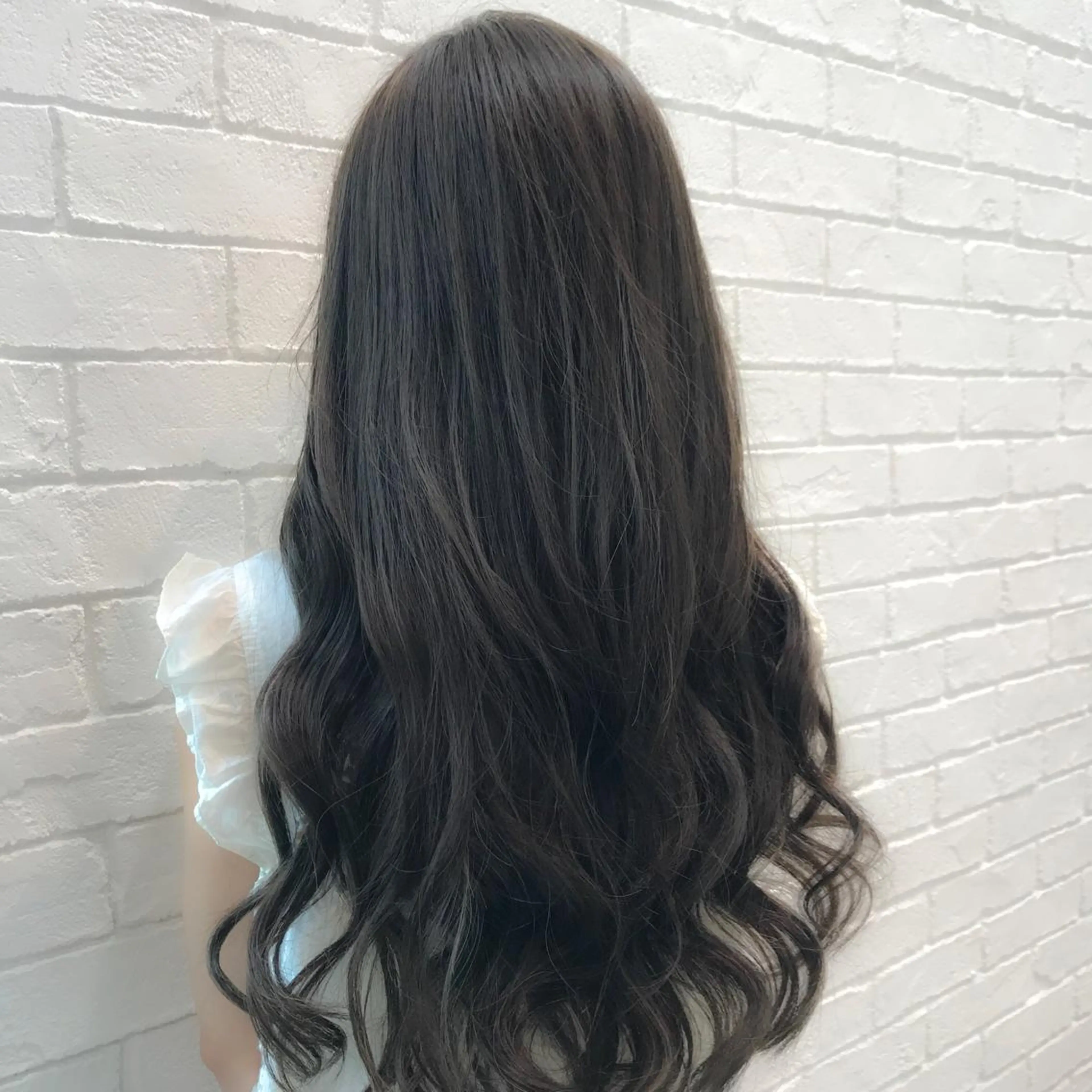 ロング カラー グレージュ SALOWIN神戸三宮East店所属・【透明感、艶髪】西村 有司のヘアスタイル