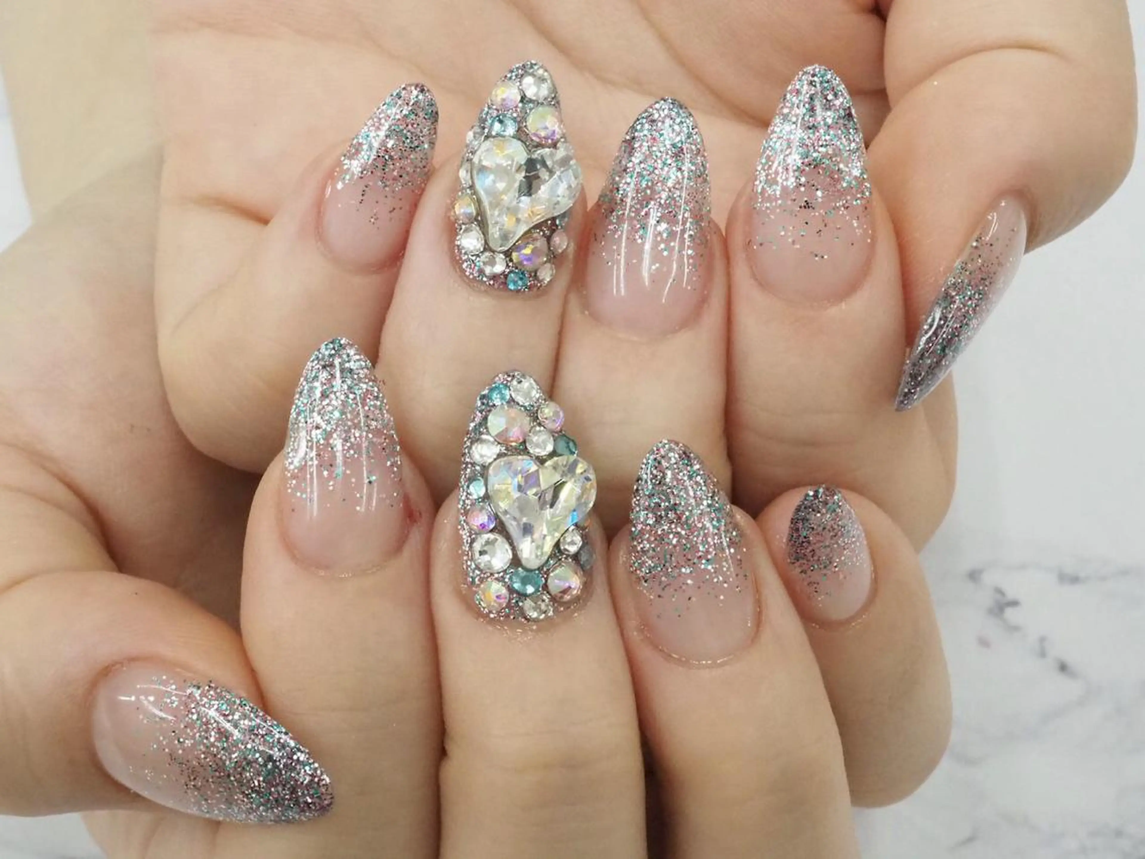 ネイル Amore Nのネイルデザイン