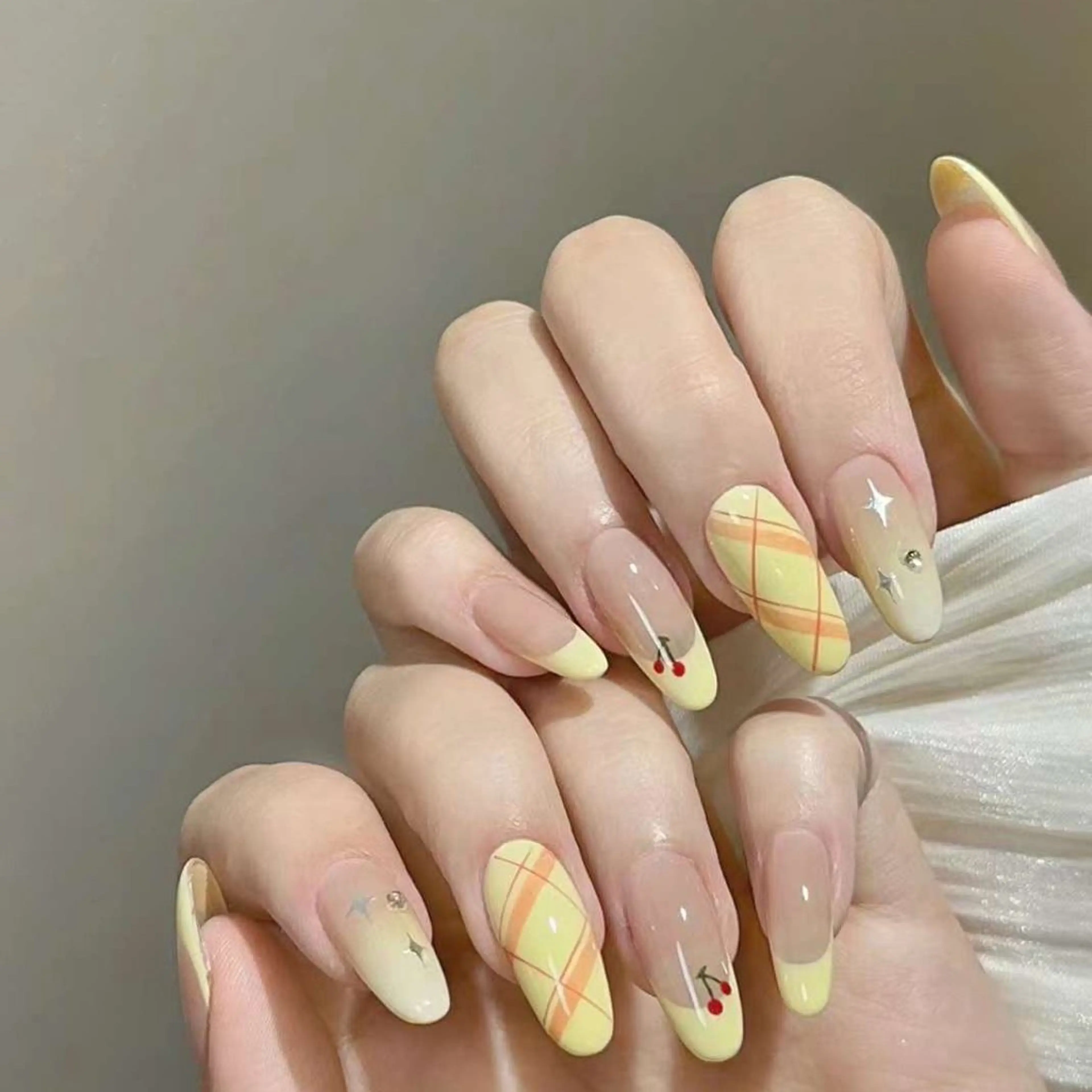 ネイル M eiのネイルデザイン