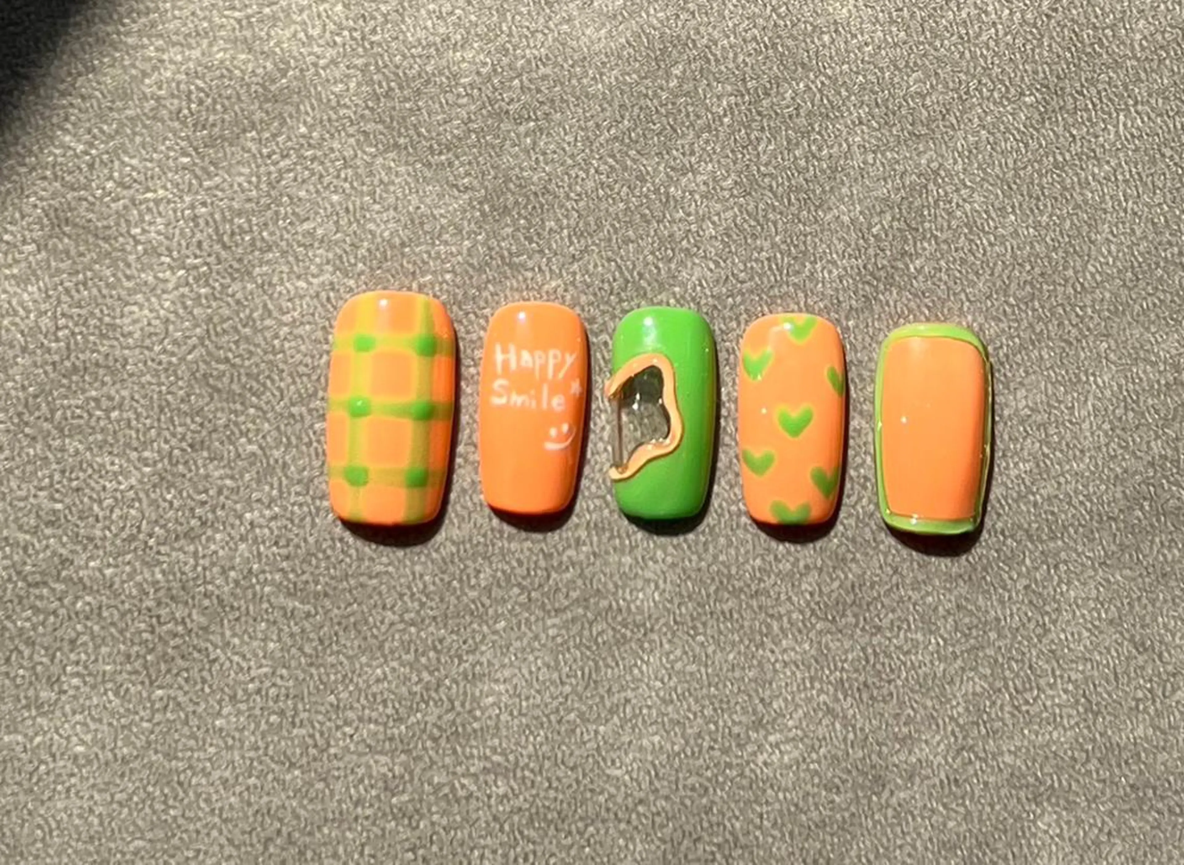 ネイル Sun Brown サンブラウンのマツエク・マツパデザイン