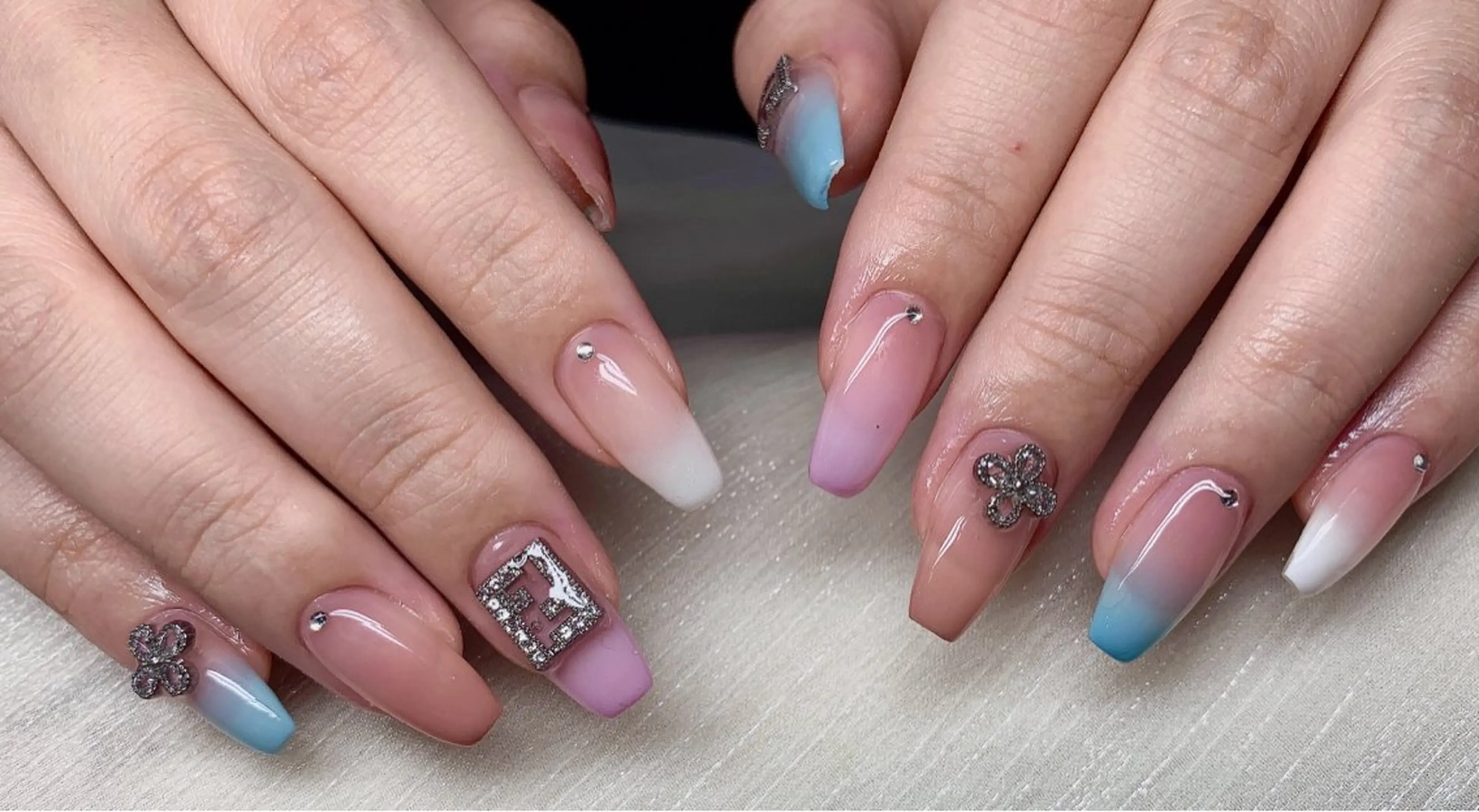 ネイル ゆず秋葉原 Vickyのネイルデザイン