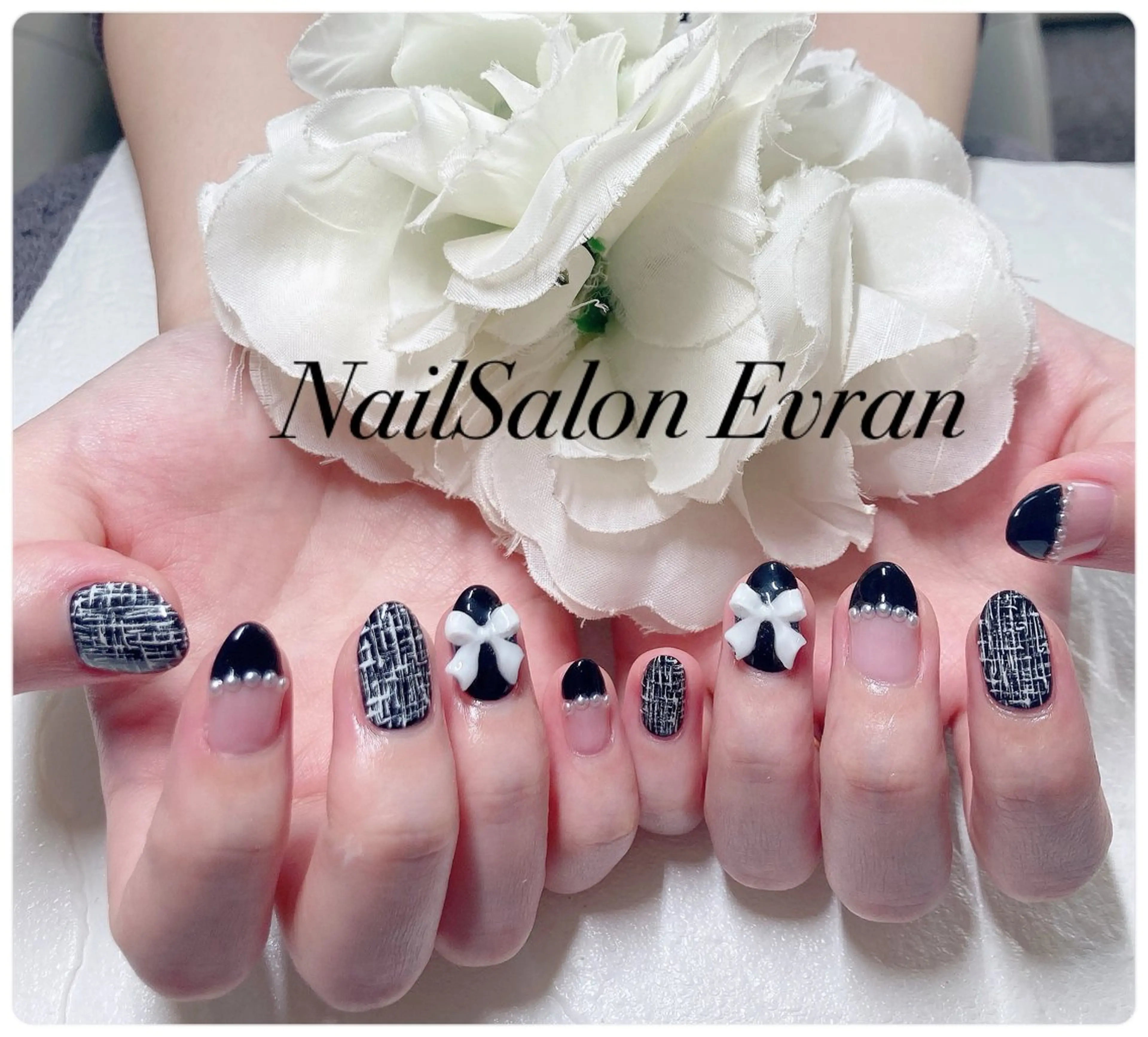 ネイル アートネイル フレンチネイル マグネットネイル 持ち込み ニュアンスネイル Nail salon Evranのネイルデザイン