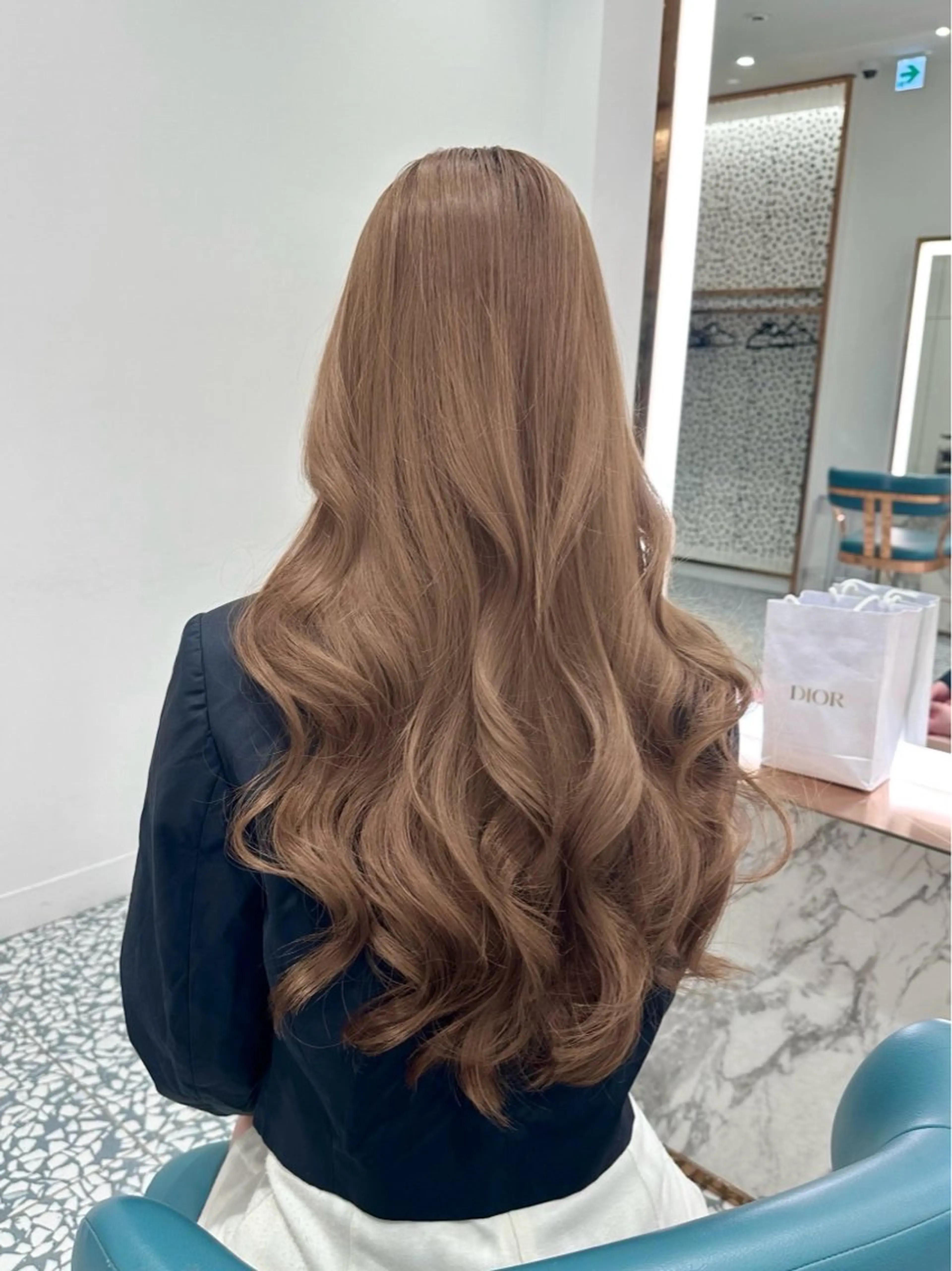 🩷ブリーチ🔛カラー🩷ケアブリーチでダメージレス🪽透明感ケアカラー🫧3stepTR付き💋の写真