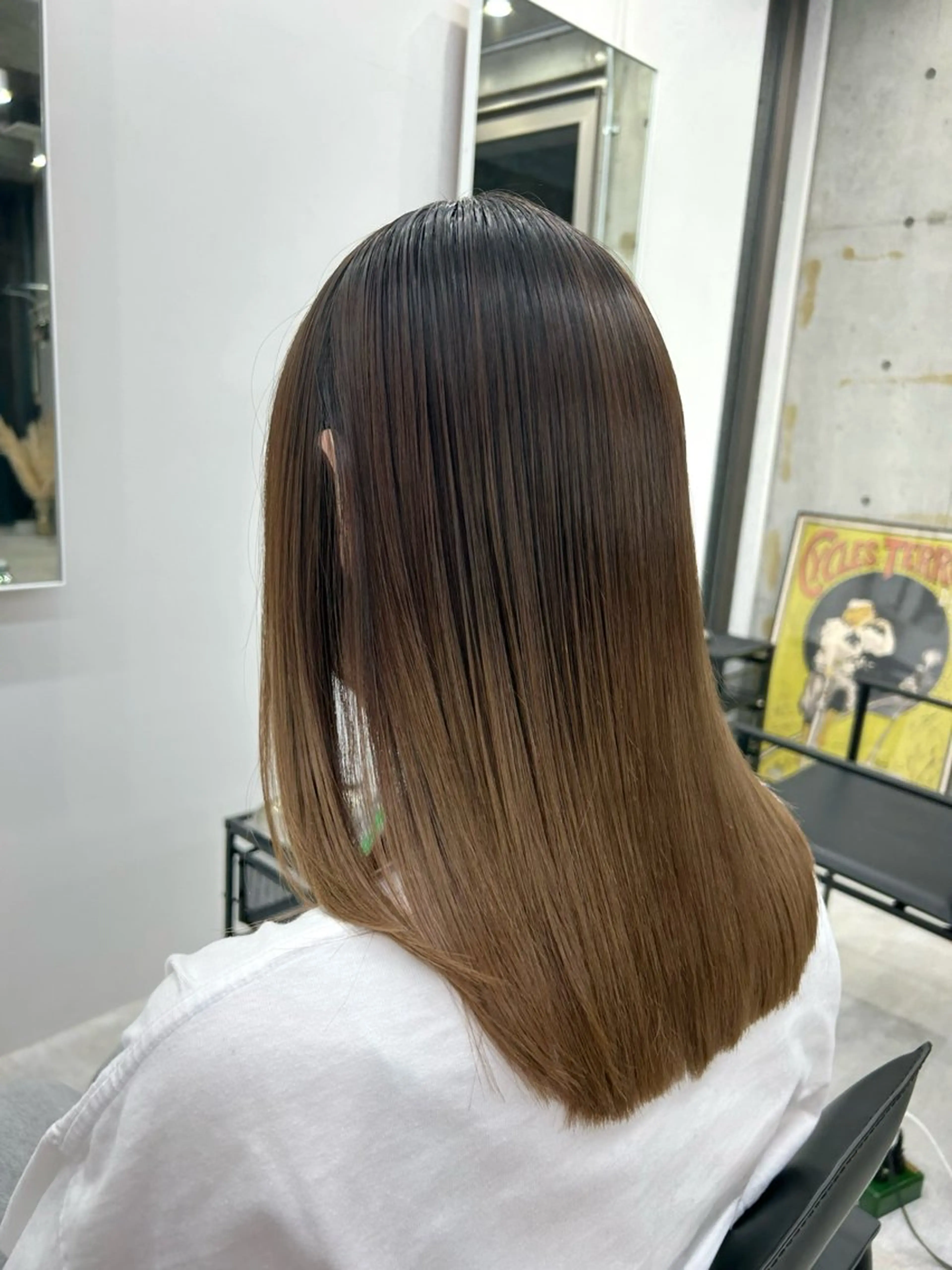 セミロング デザインカット 縮毛矯正 カット 縮毛矯正 トリートメント 髪質改善/艶カラー /レイヤーカット💛のヘアスタイル