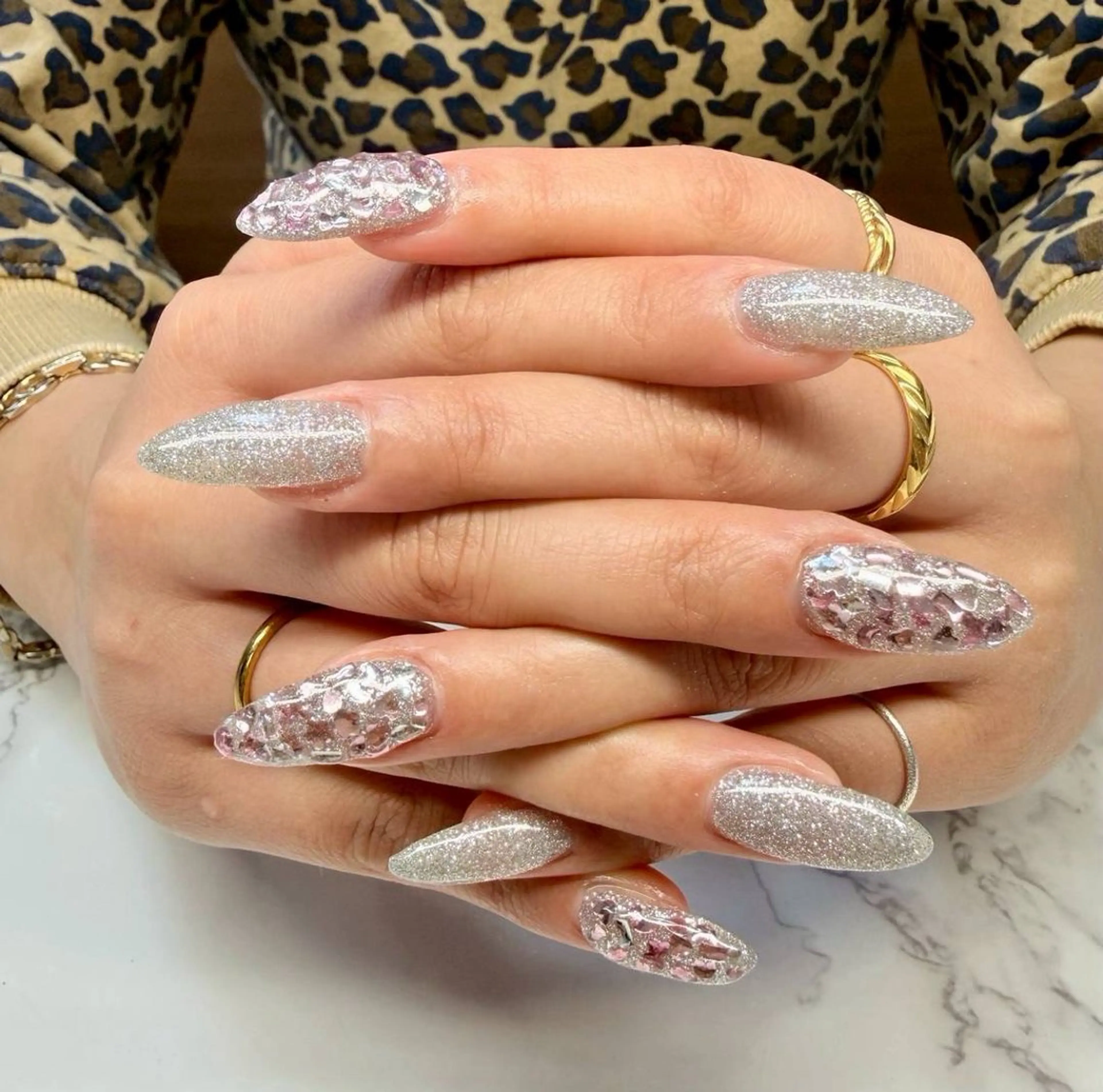 ネイル アートネイル チークネイル フラッシュネイル フラッシュマグ フレンチネイル M.N_ nailのネイルデザイン