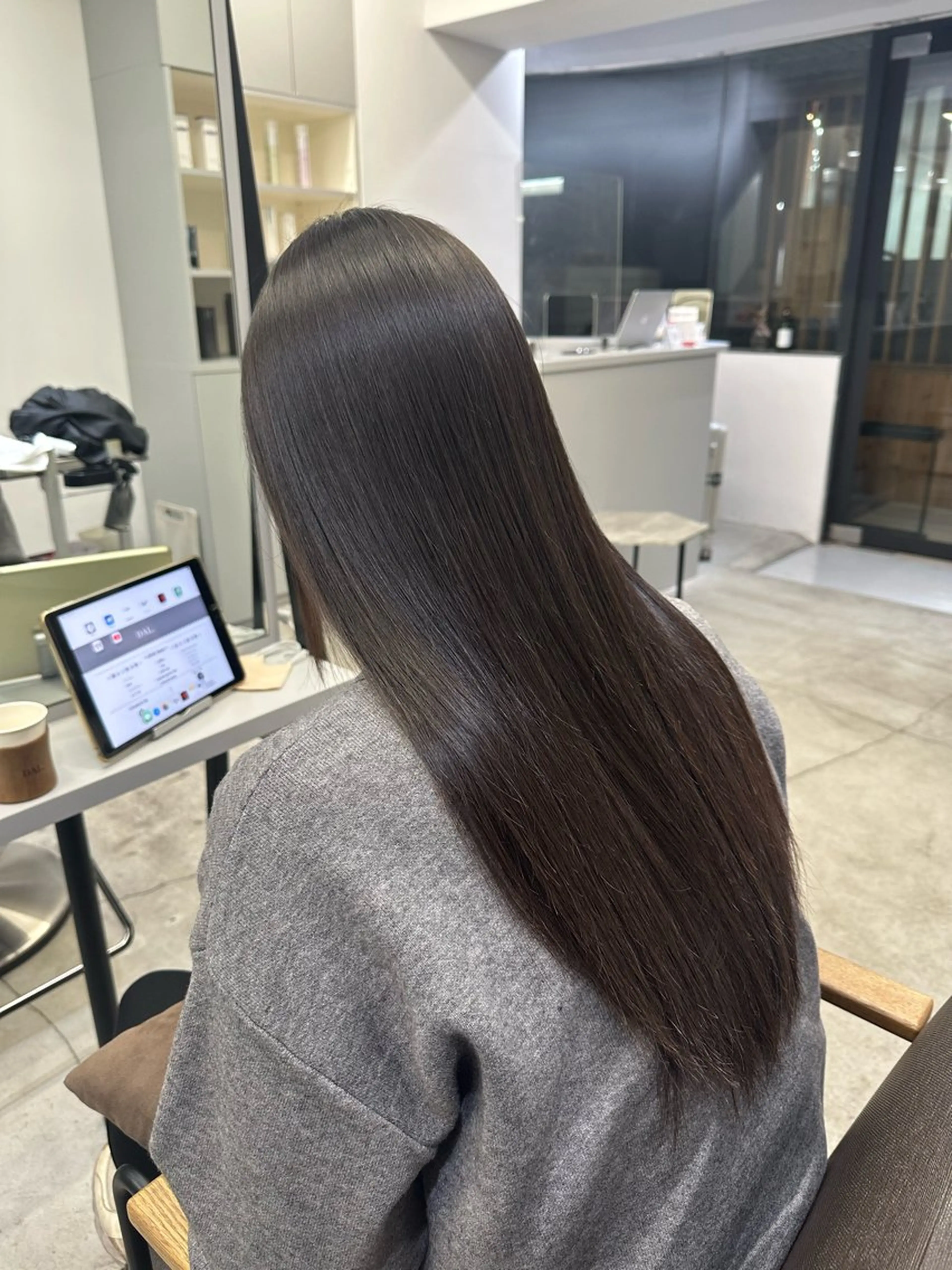 ロング パーマ 縮毛矯正 ハイトーンカラー が絶対可愛い✨泰聖✨のヘアスタイル