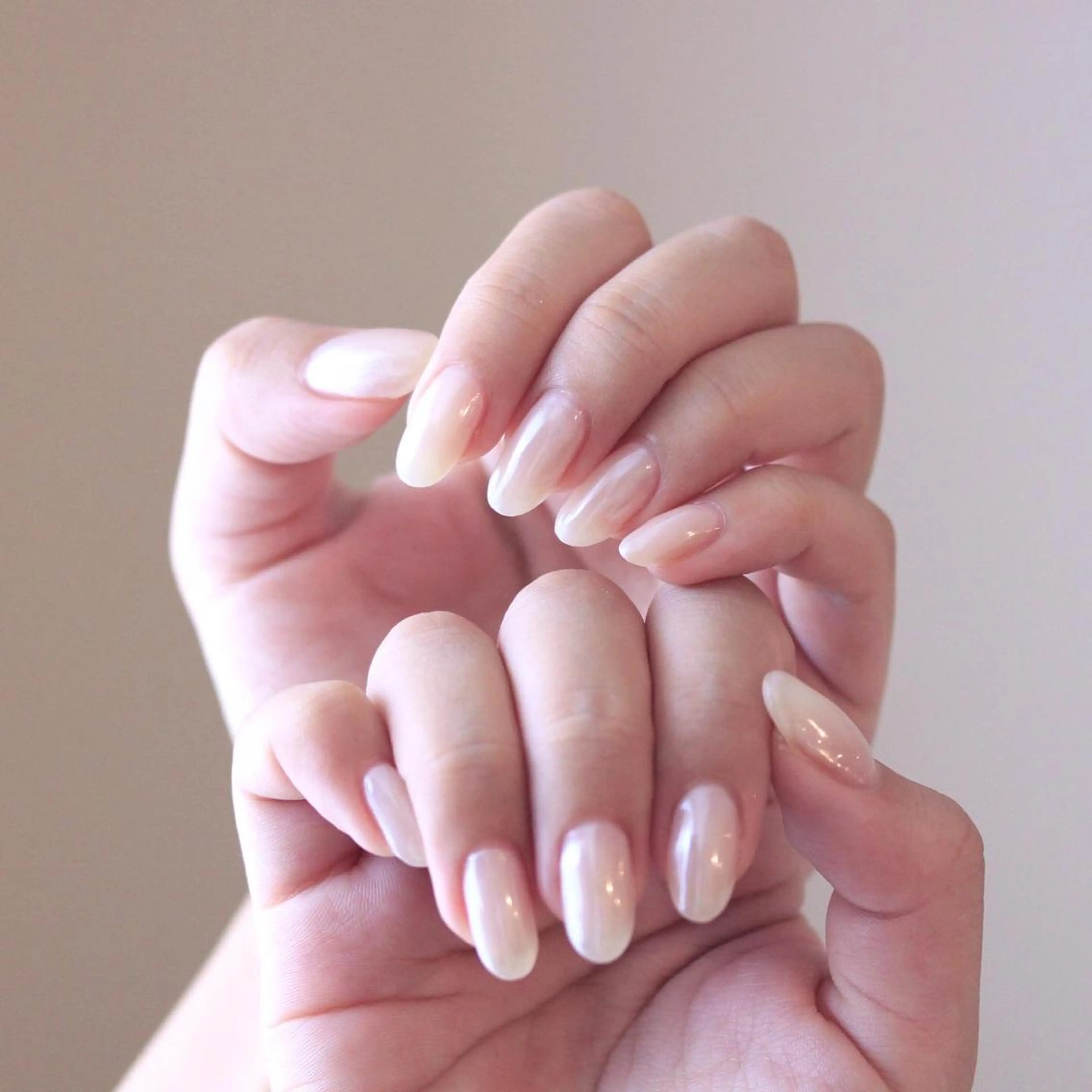 ネイル クリアネイル 氷ネイル・うるうるネイル ニュアンスネイル オフィスネイル ネイルチップ ハンドネイル Elio 国泰寺のネイルデザイン