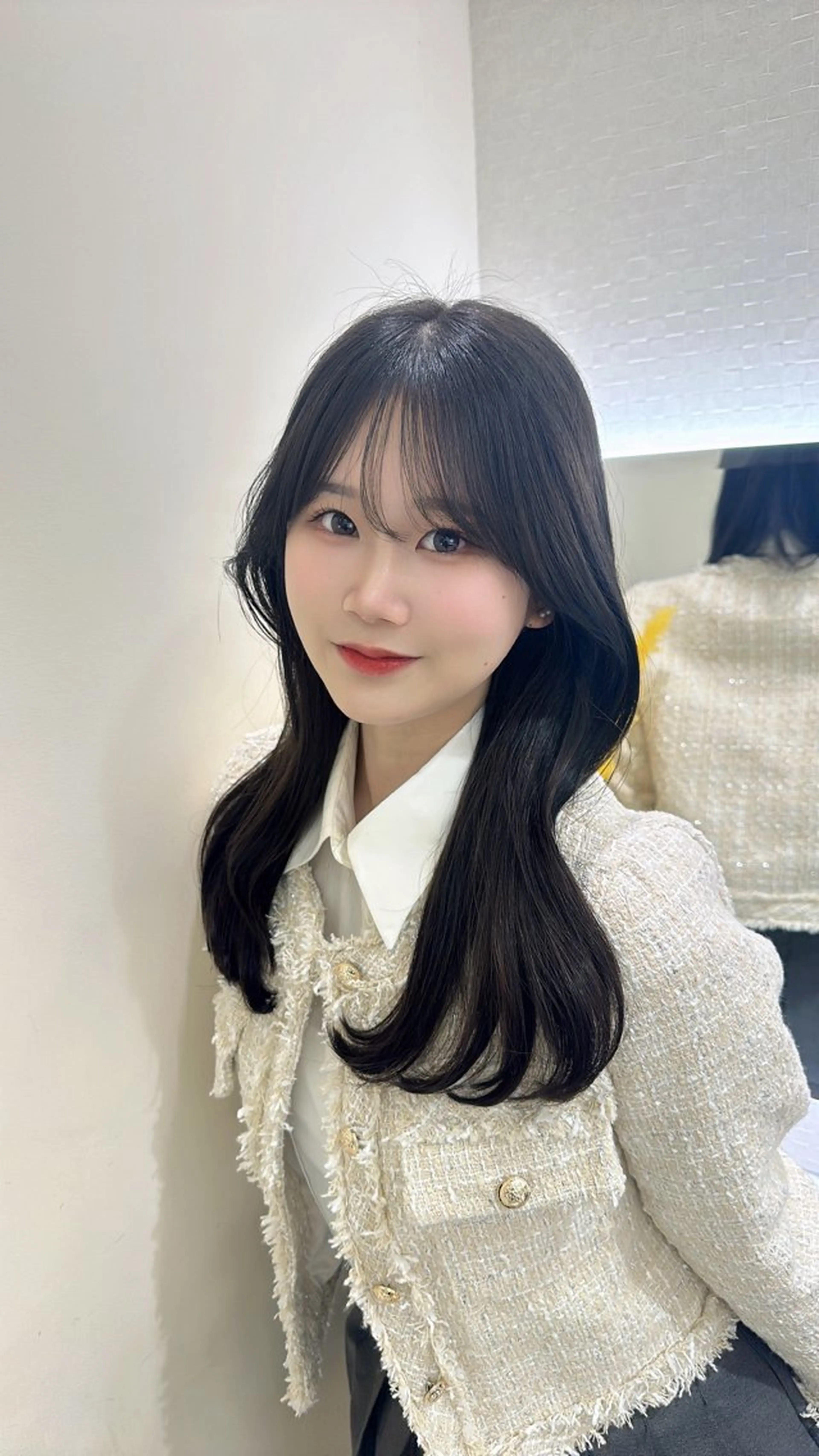 ロング カラー 黒髪 銀座レイヤーカット ×シースルー前髪のヘアスタイル