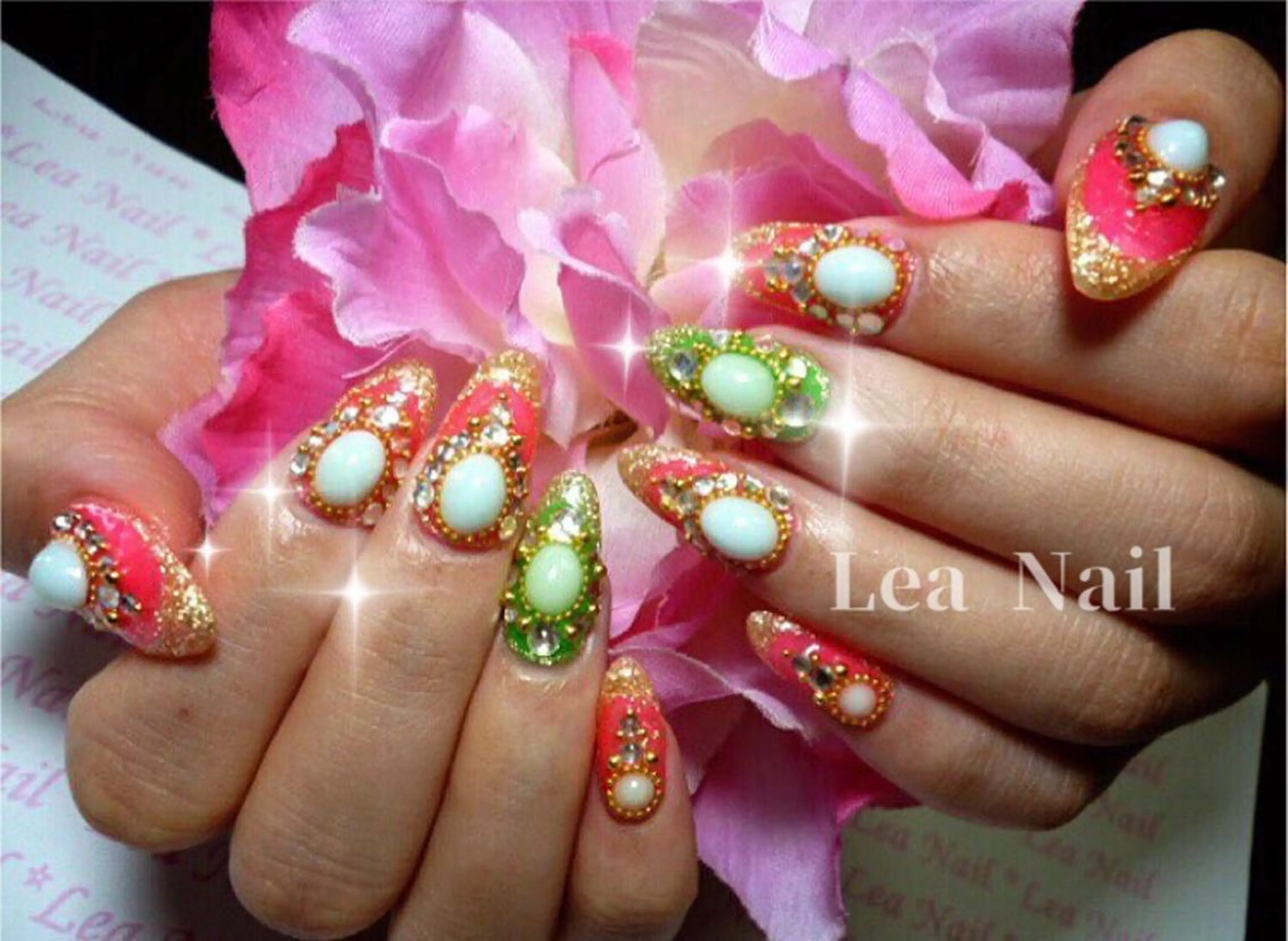 ネイル ゴージャス Lea Nailのネイルデザイン