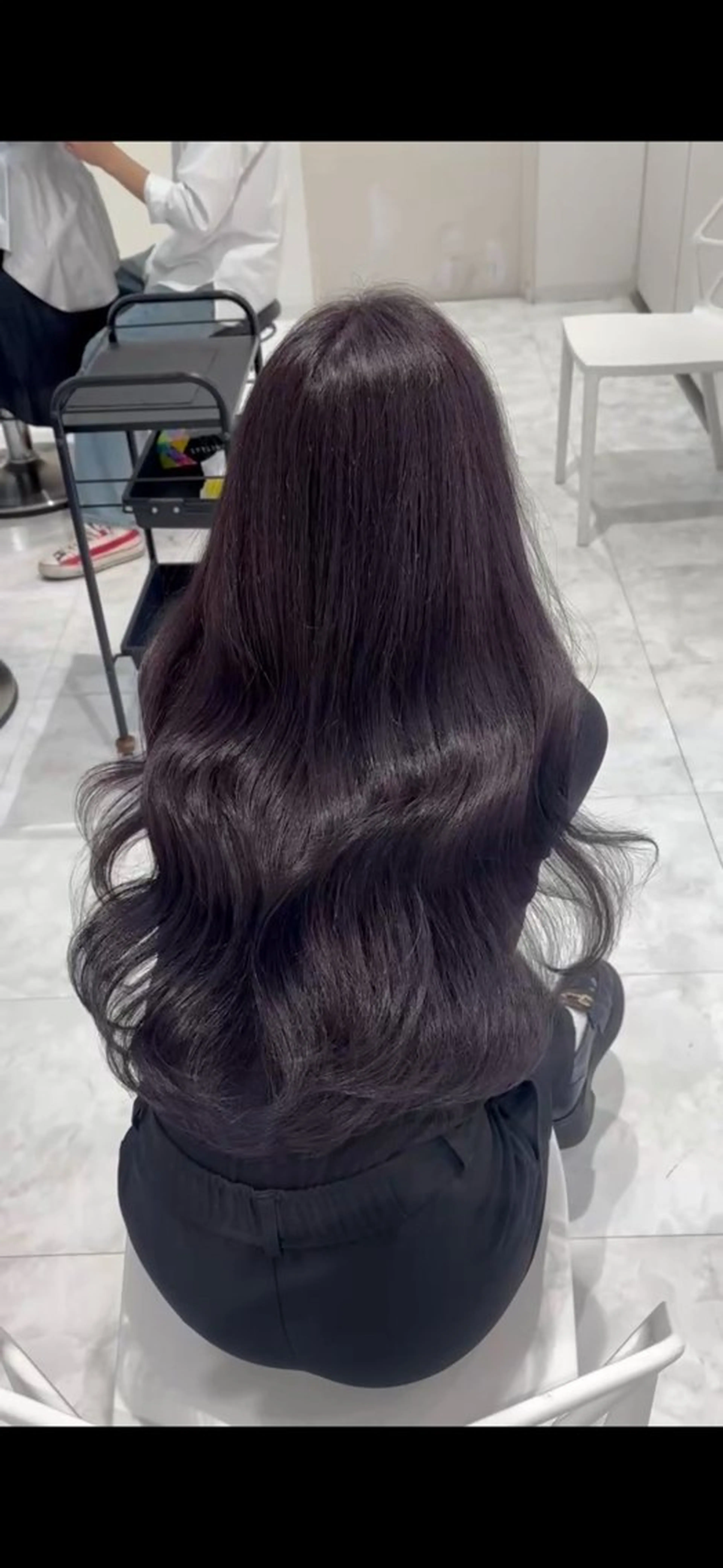 ロング カラー ブリーチ 透明感カラー ラベンダーカラー 髪質改善 ヘアカラー トリートメント 透明感ワンホン カラー🤍つぶら🤍のヘアスタイル