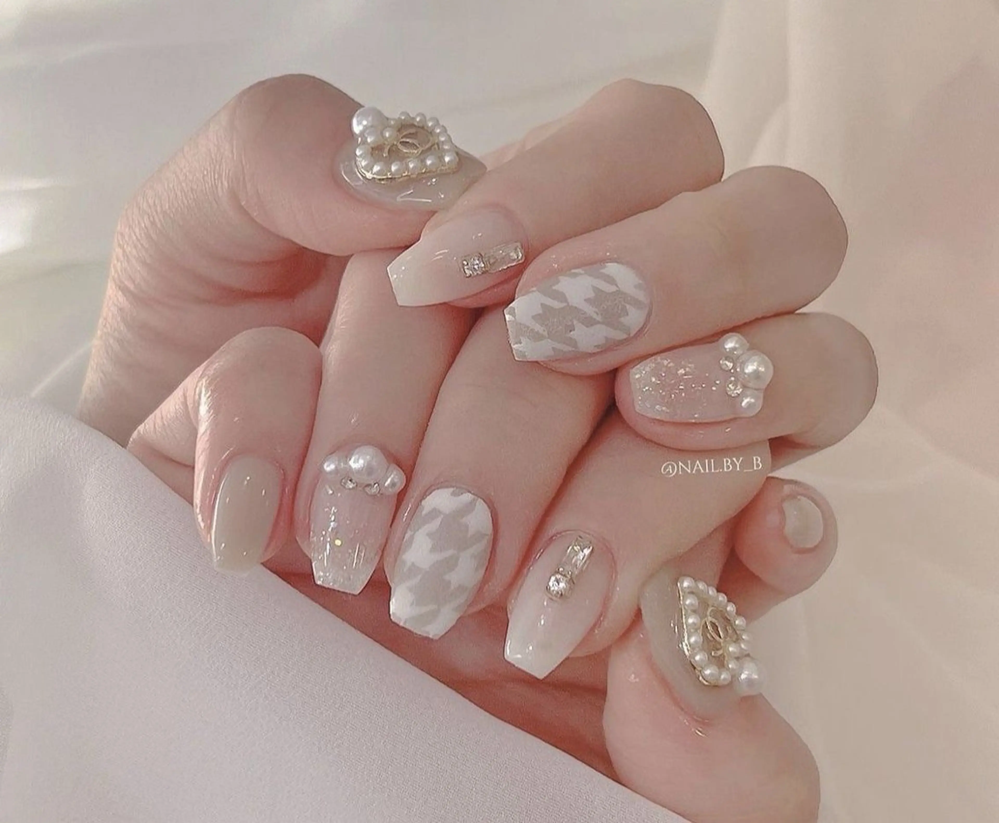 ネイル マグネットネイル ミラーネイル 冬ネイル Lee Nailsのネイルデザイン