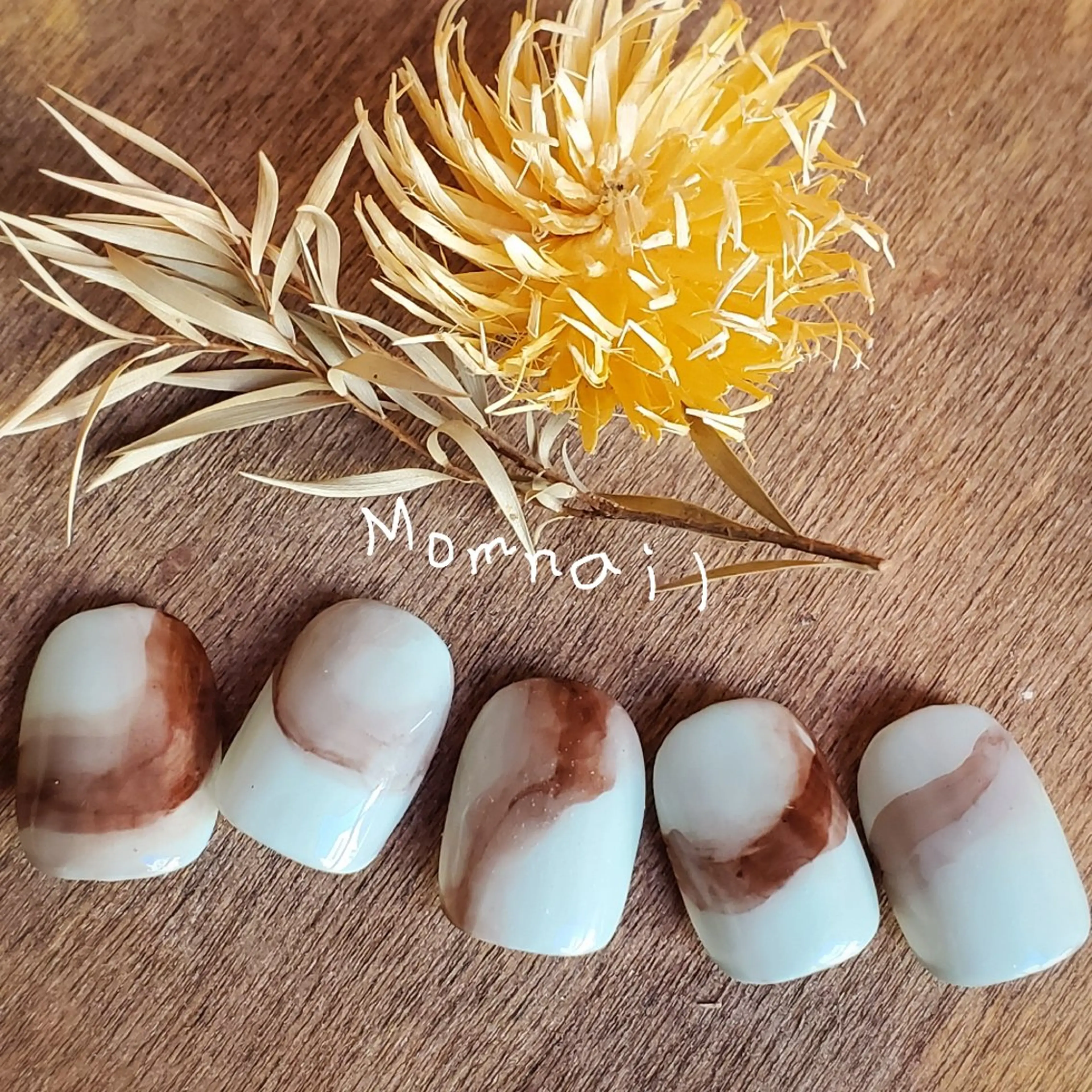 ネイル ニュアンスネイル MoM マムネイル原宿のネイルデザイン