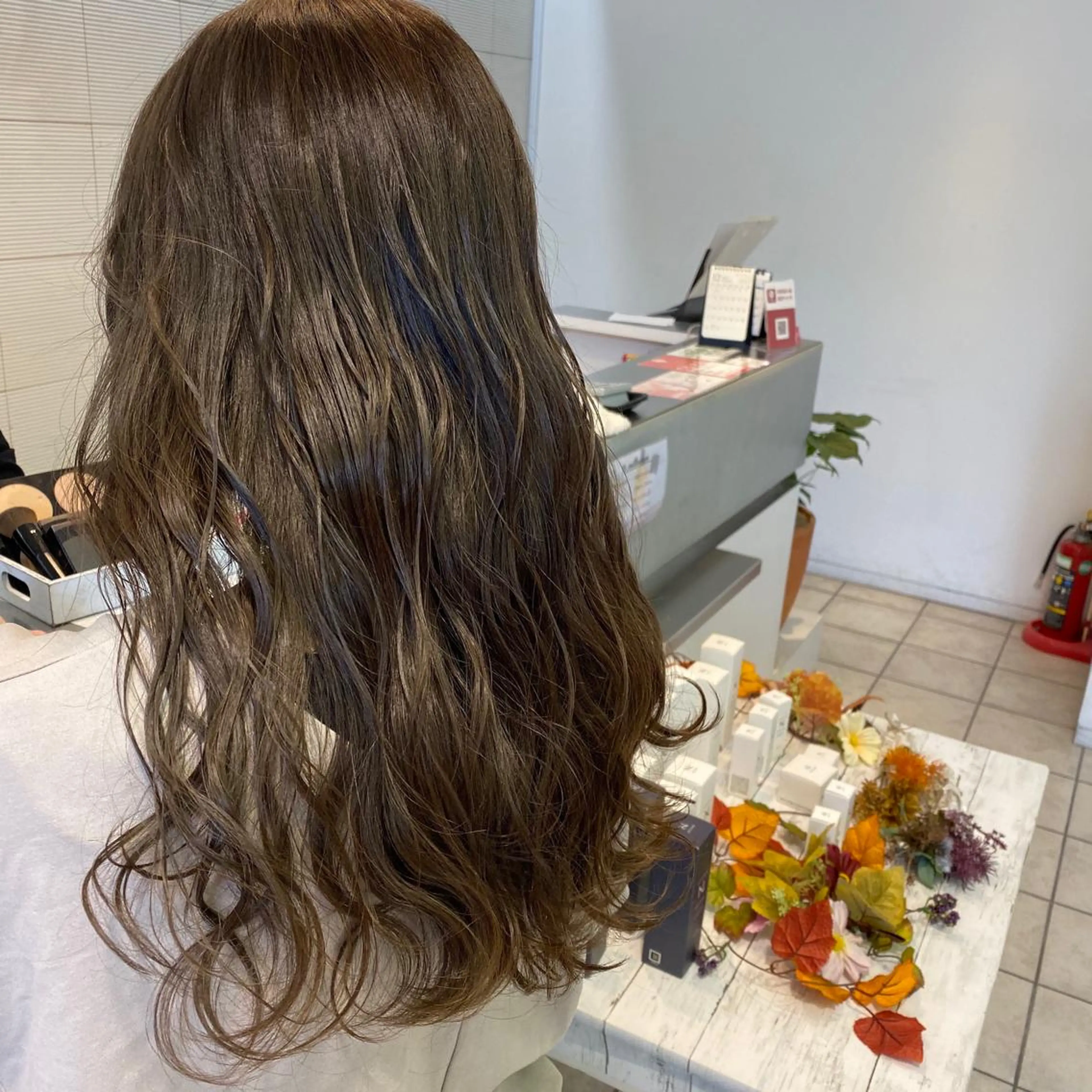 ロング カラー 渡邊 唯のヘアスタイル