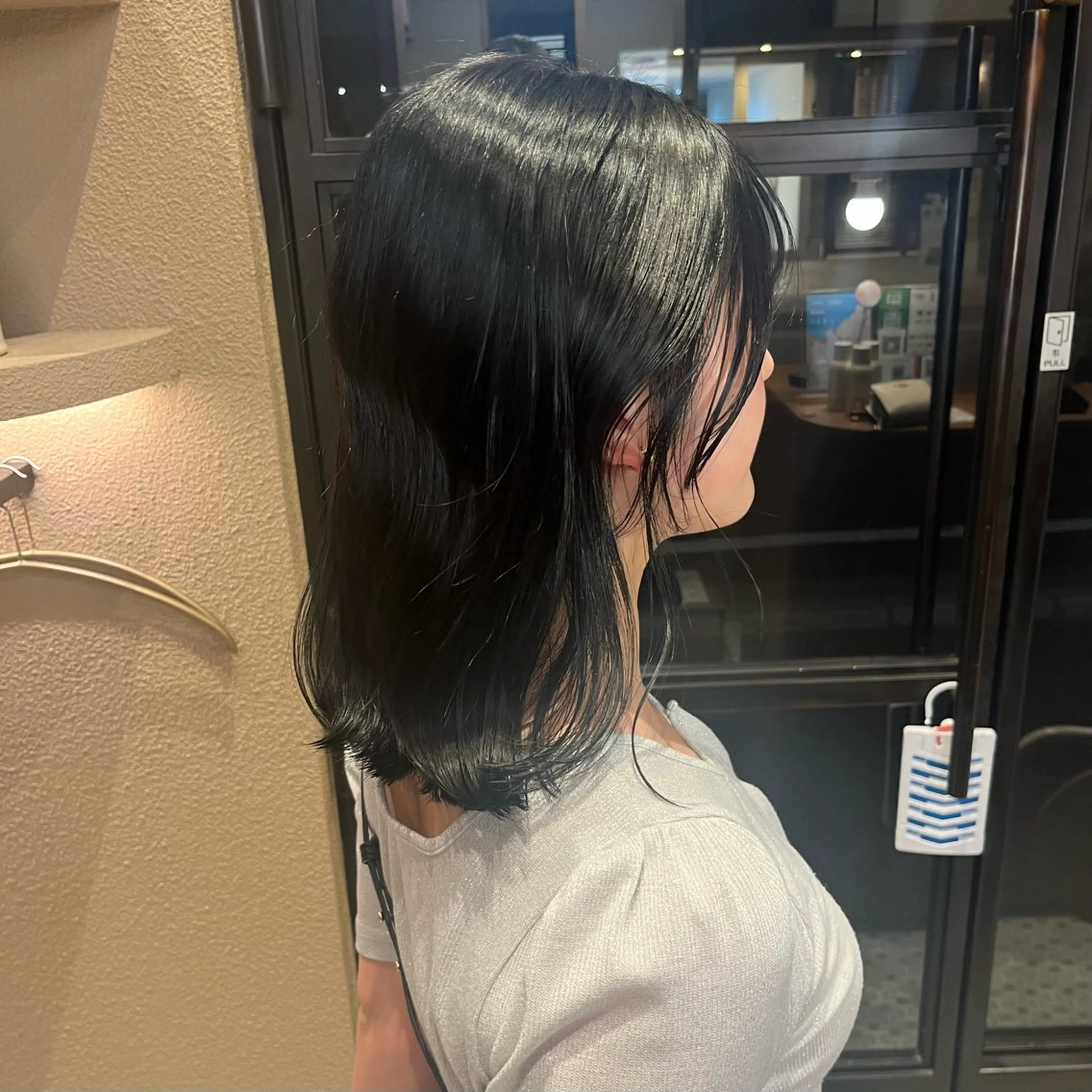 セミロング カット ヘアカラー Wカラー🐾 ハルナのヘアスタイル