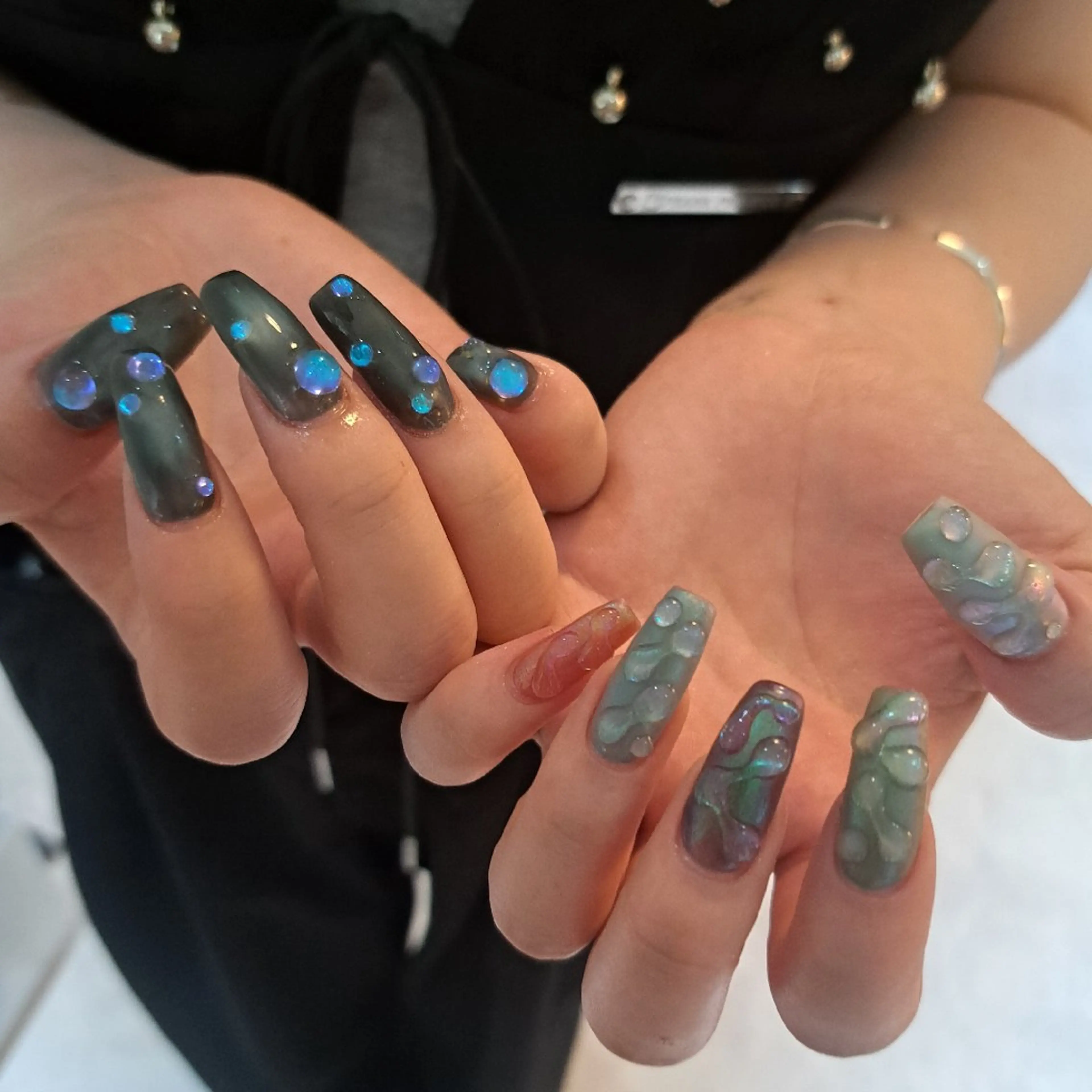 ネイル アートネイル ジェルネイル マグネットネイル ミラーネイル 持ち込み Nail mood デザイン持ち込みokのネイルデザイン