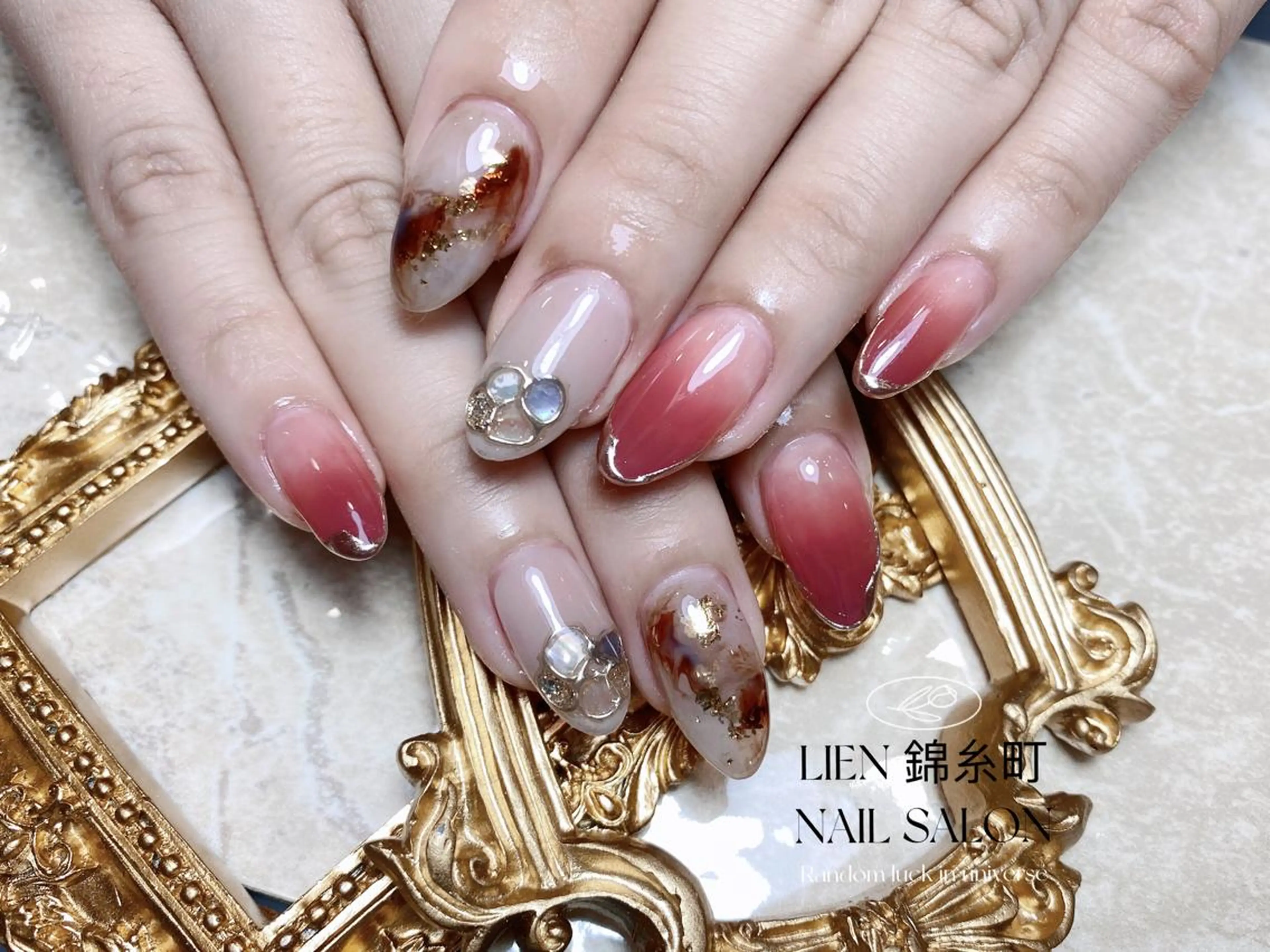 ネイル ミラーネイル ニュアンスネイル ハンドネイル Lien _リエン リエンのネイルデザイン