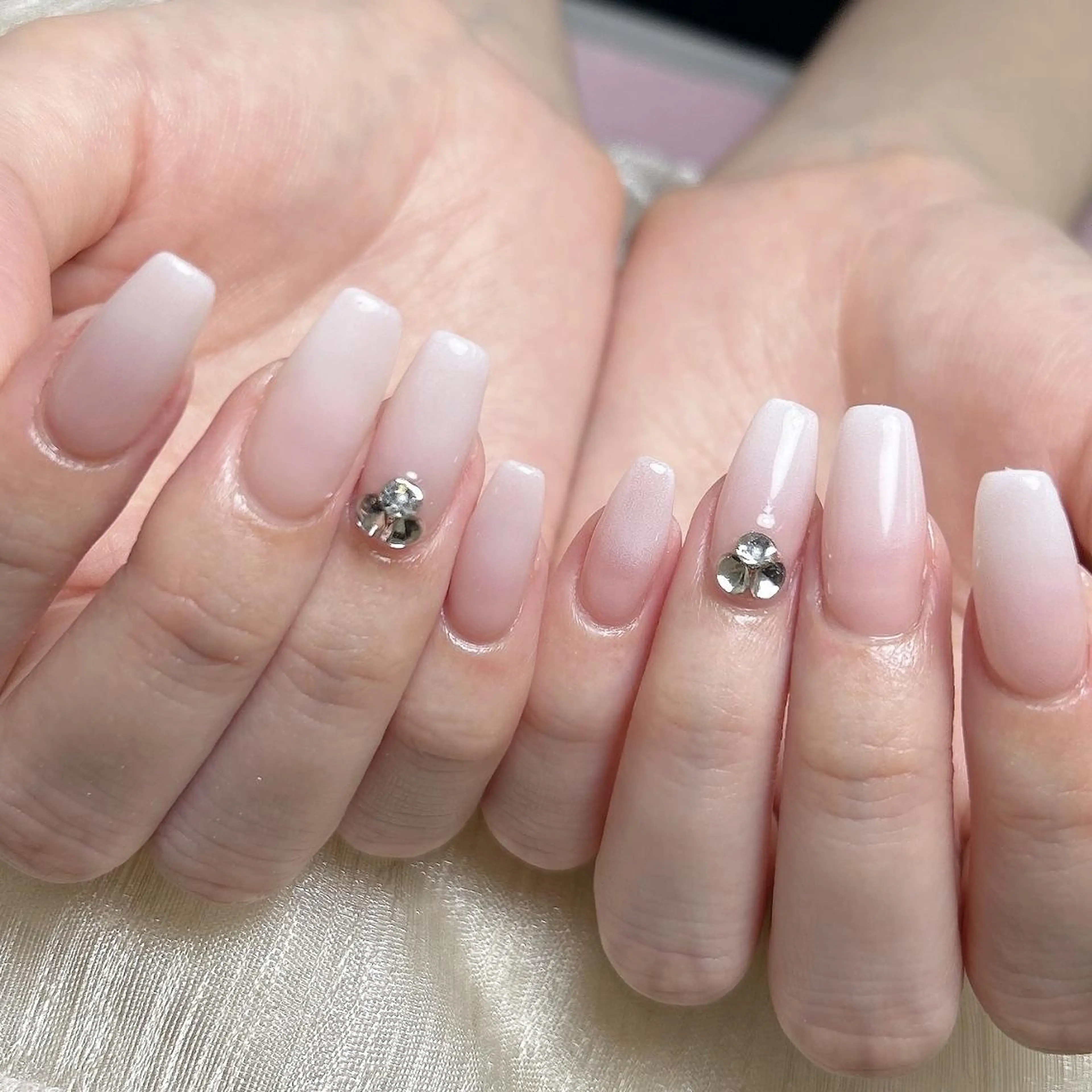 カラグラデーション１色練習モデル募集の写真