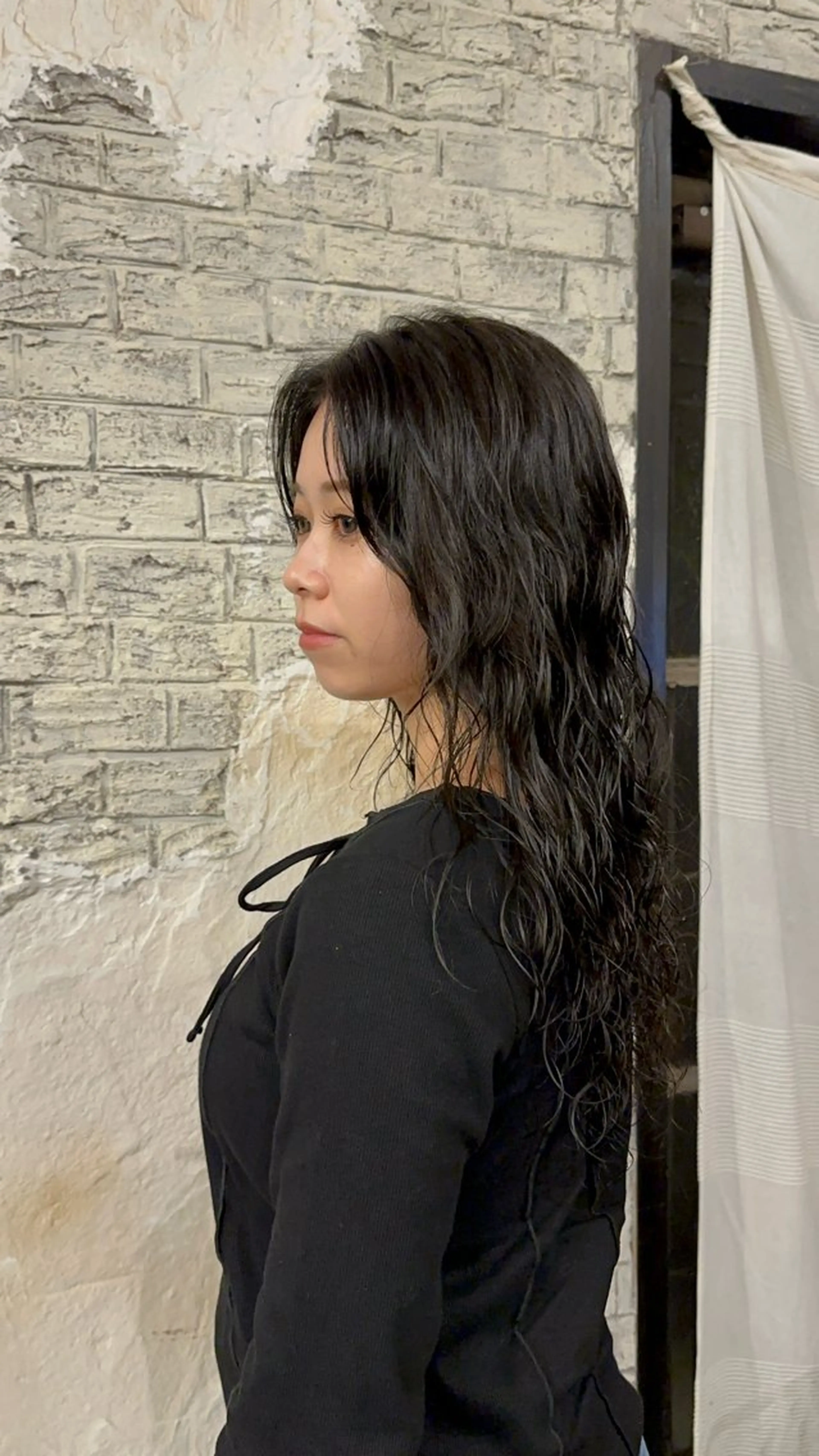 ロング カラー パーマ 黒髪 ブルーカラー ブルーブラック ロング 🦖ノザワ リンカ🦖のヘアスタイル