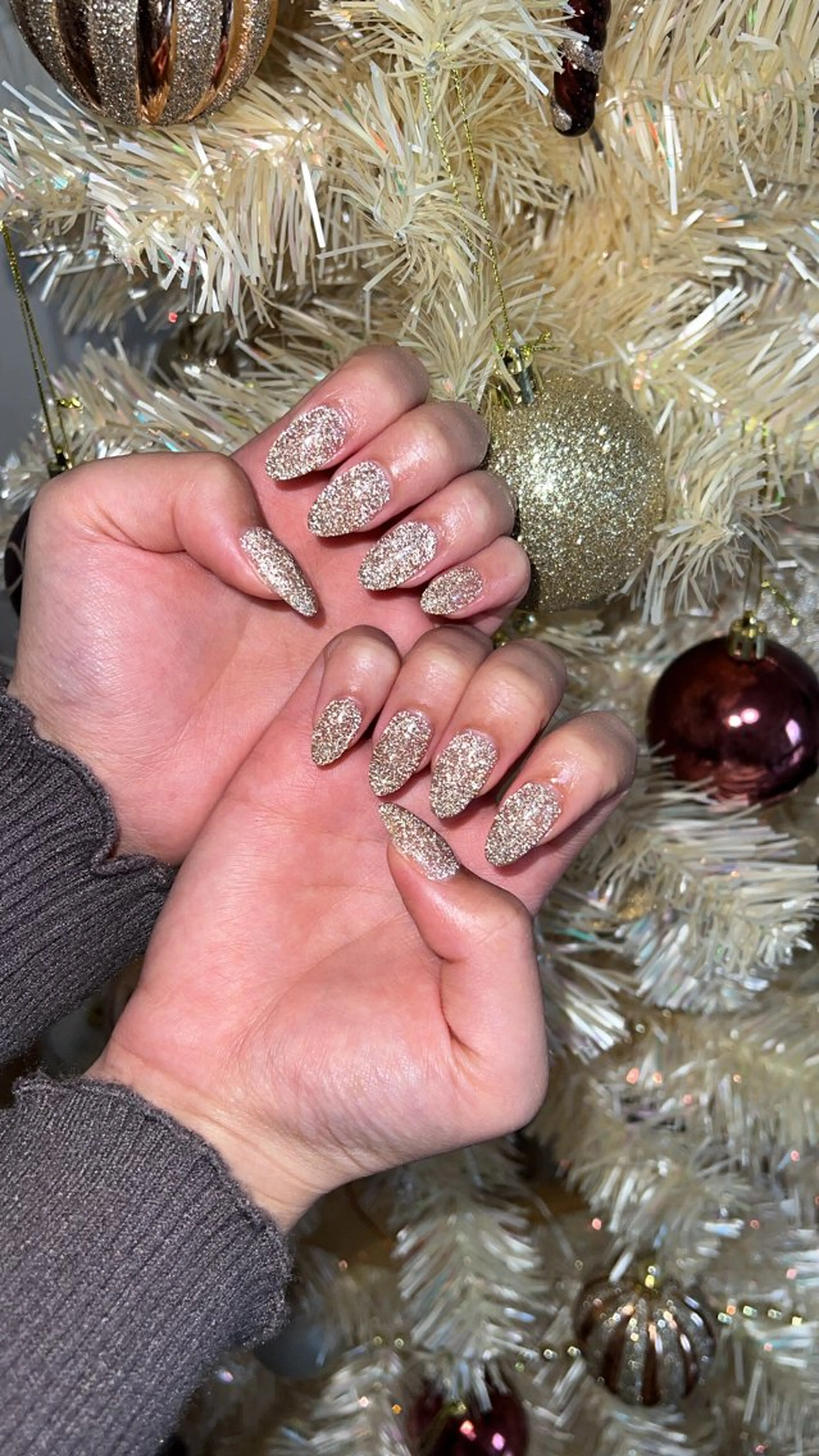 ネイル フラッシュネイル キラキラネイル スカルプネイル 冬ネイル ハンドネイル ✾ NailRoom Latina🌻💓のネイルデザイン