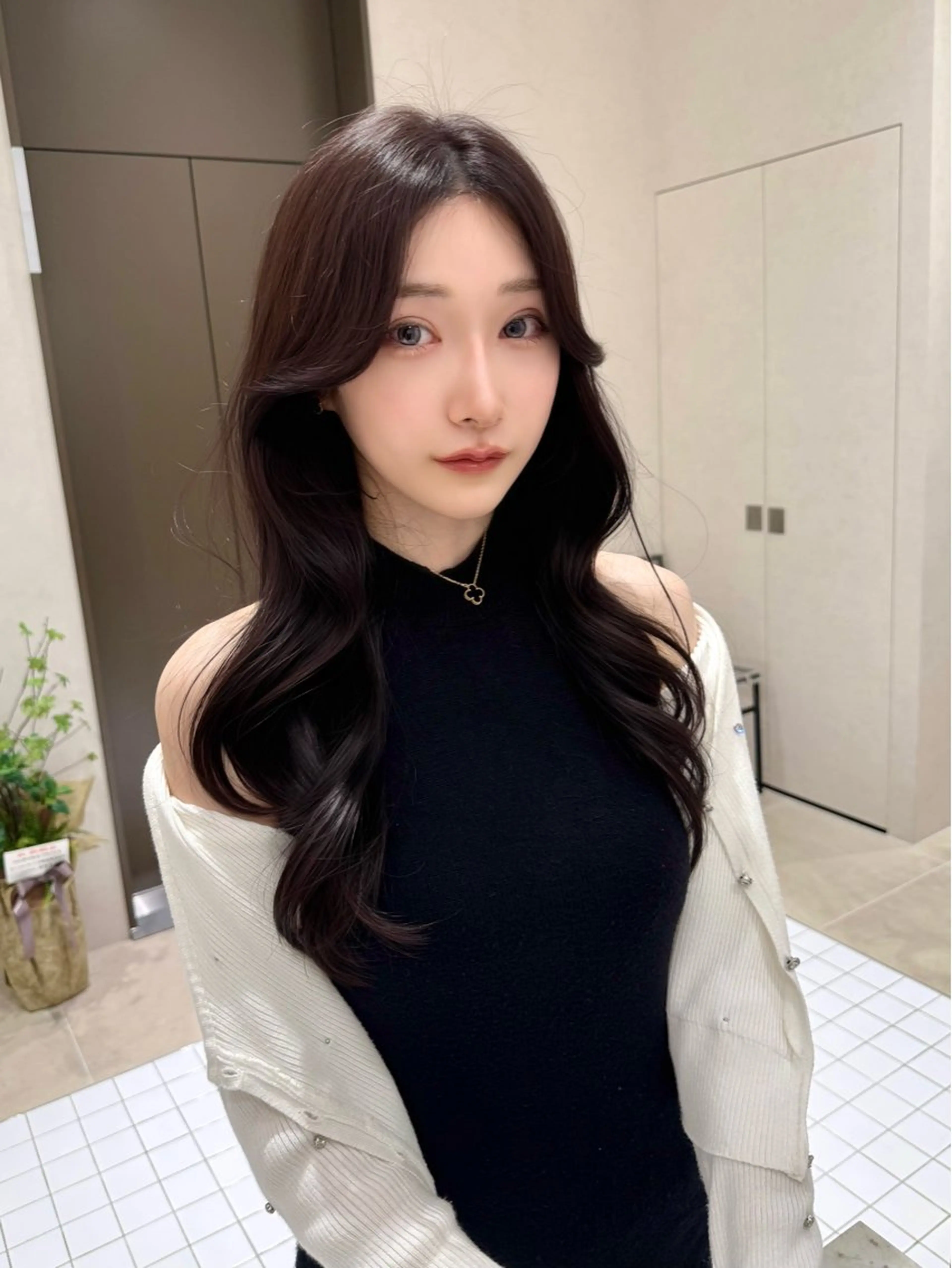 ロング カラー カット ヘアカラー トリートメント 韓国ヘア🤍顔周り/ 髪質改善✨/林遼一郎のヘアスタイル