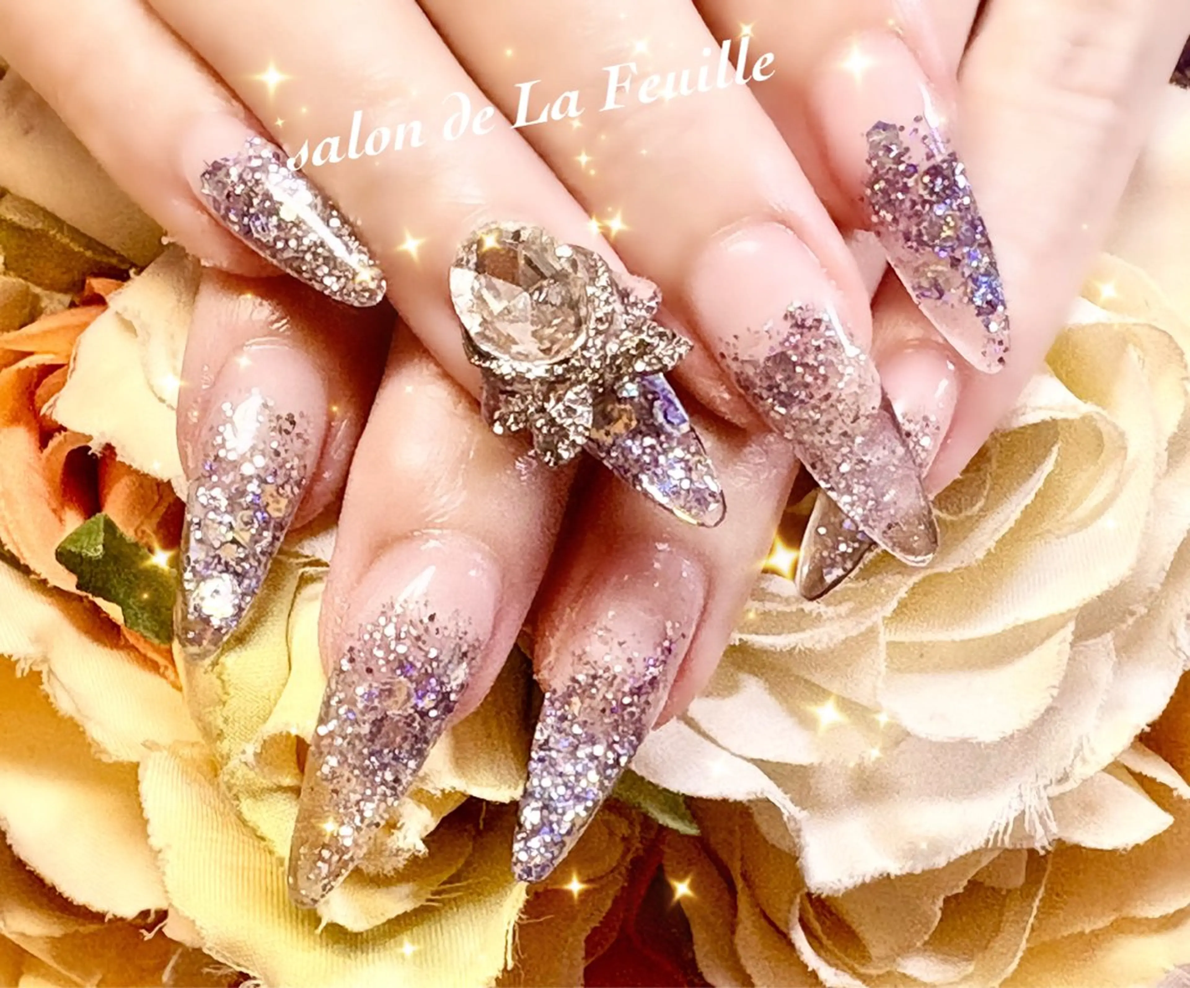 セミロング サロンドラフィーユ LAFEUILLEのネイルデザイン