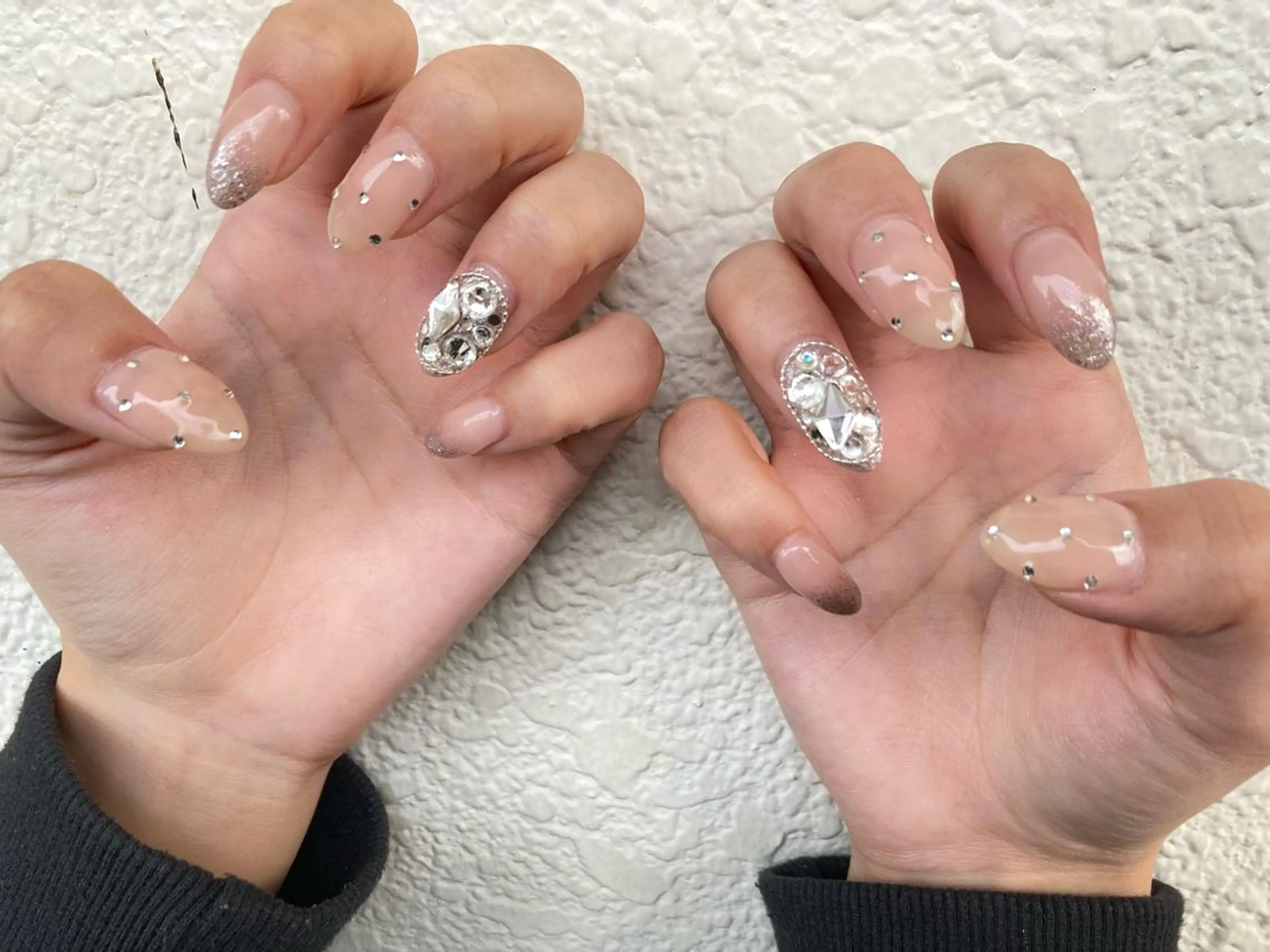 ミディアム ネイル ハンドネイル フットネイル ✴︎ Delightのネイルデザイン