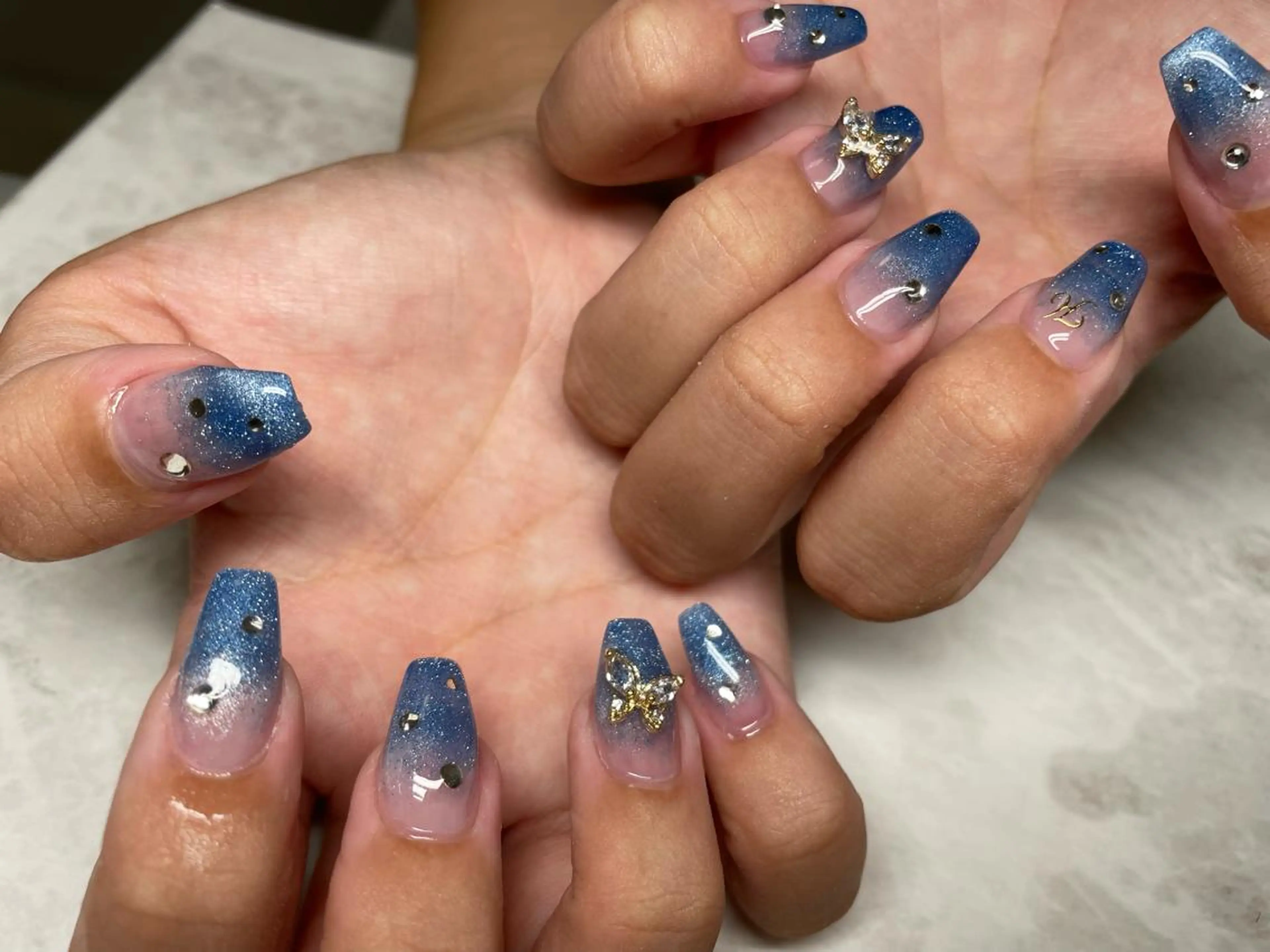 ネイル ハンドネイル Roi〈ロワ〉 Minakoのネイルデザイン