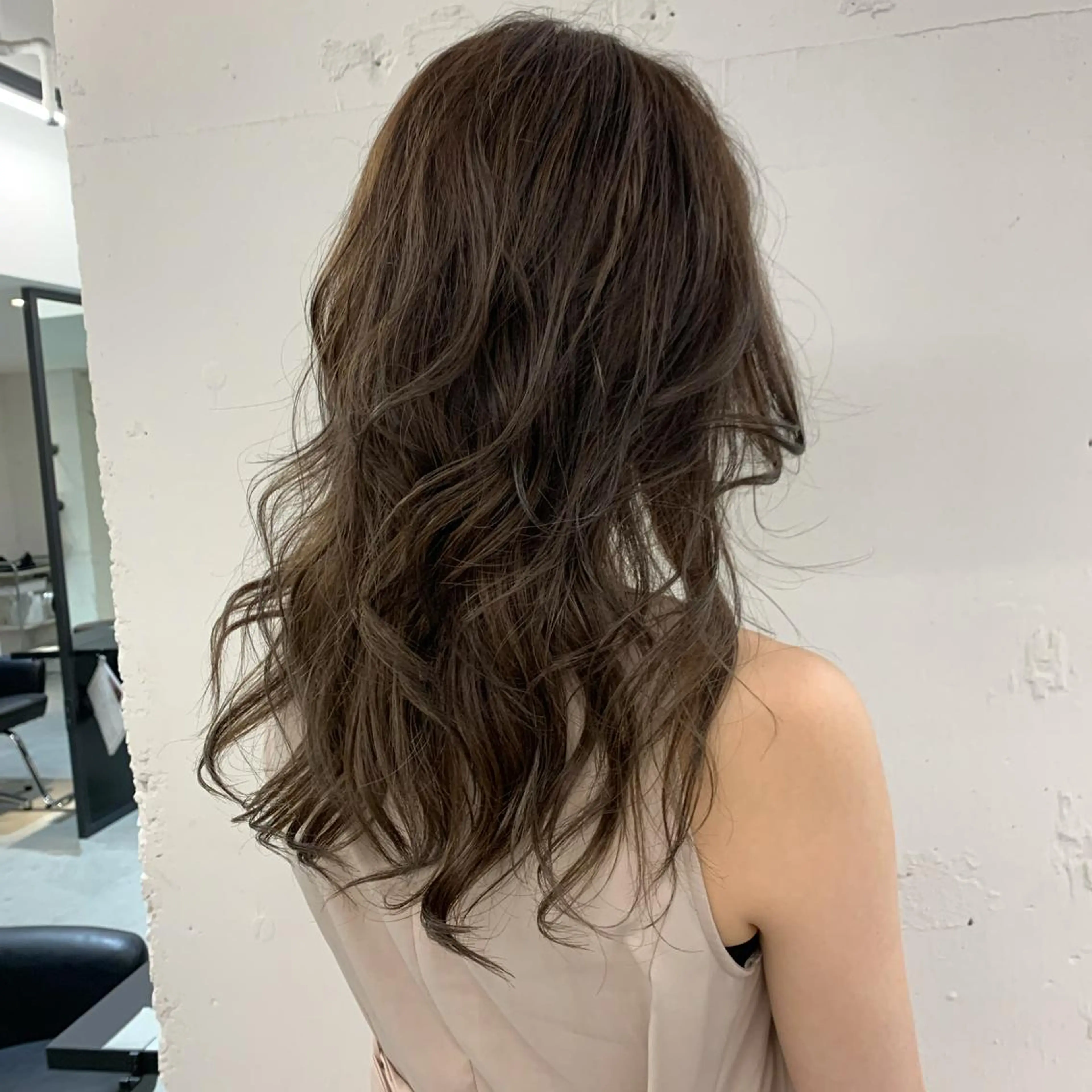 ロング カラー ブリーチ ブラウンカラー ハイライトカラー モカブラウン ナチュラルブラウン カット ヘアカラー GO TODAY SHAiRE SALON所属・天野 瑠真のヘアスタイル