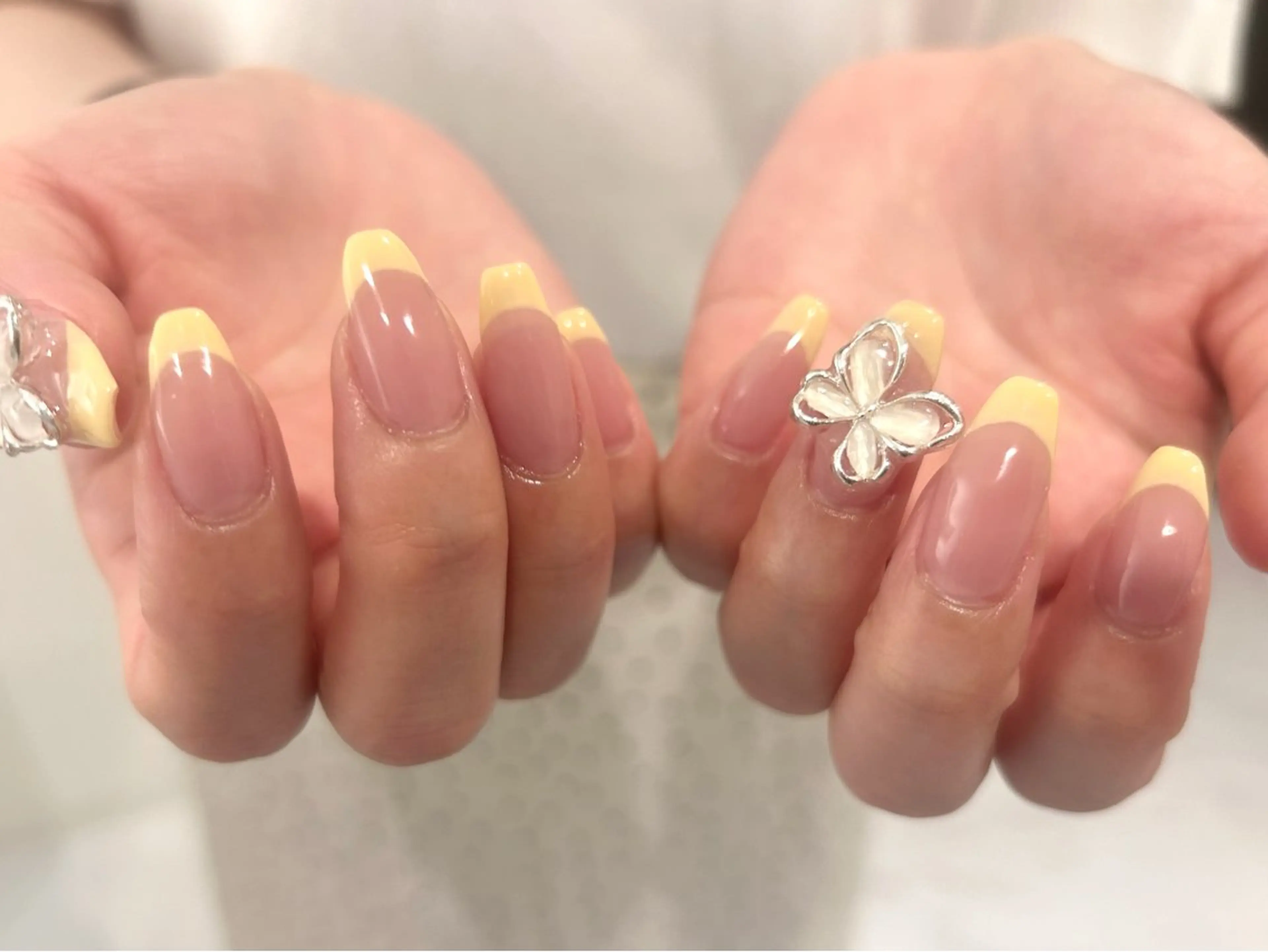 ネイル HENECY💞 SHIERIのネイルデザイン