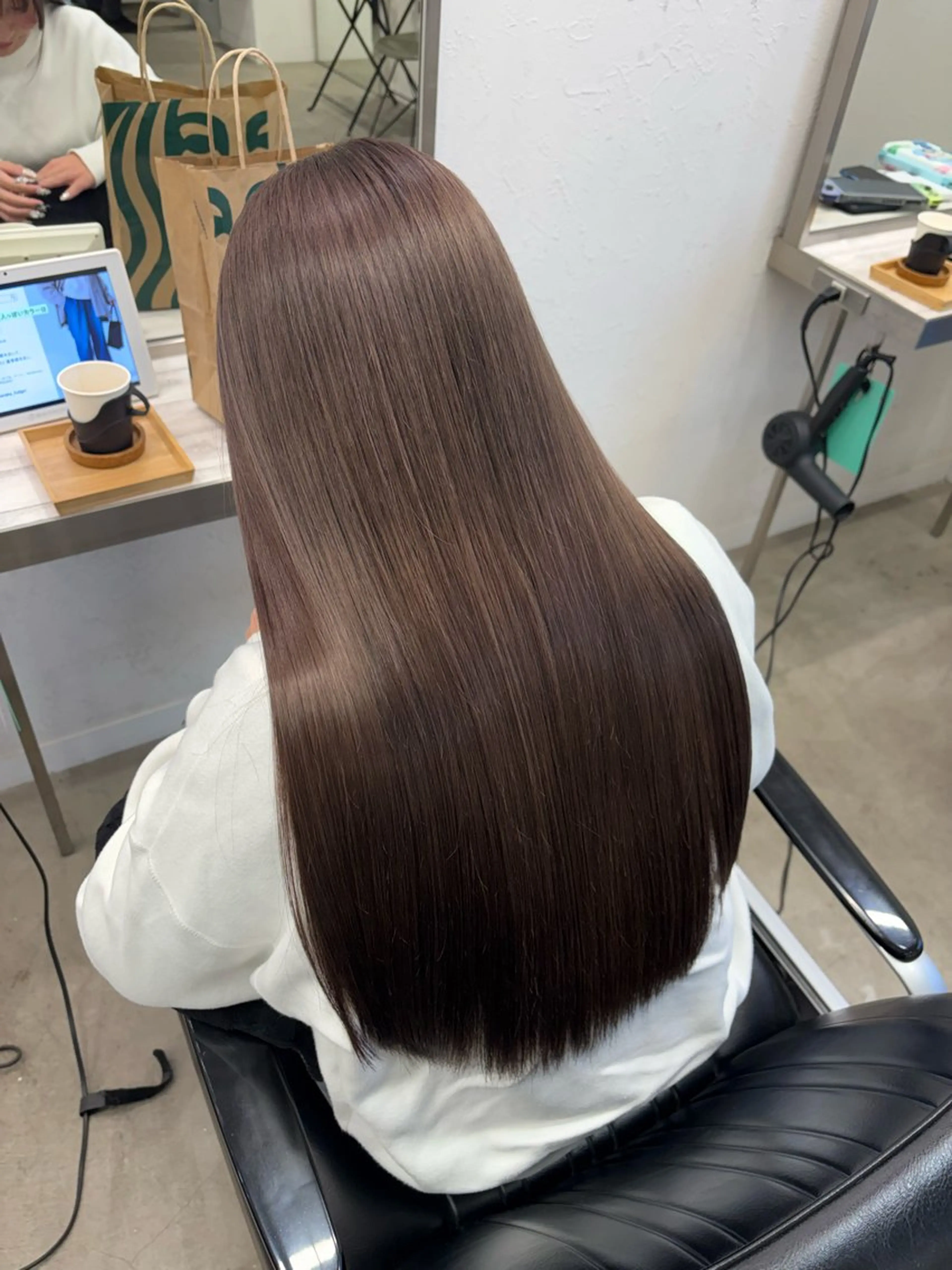 ロング カット ヘアカラー 艶カラー/レイヤー /メンズ/マツエクのヘアスタイル