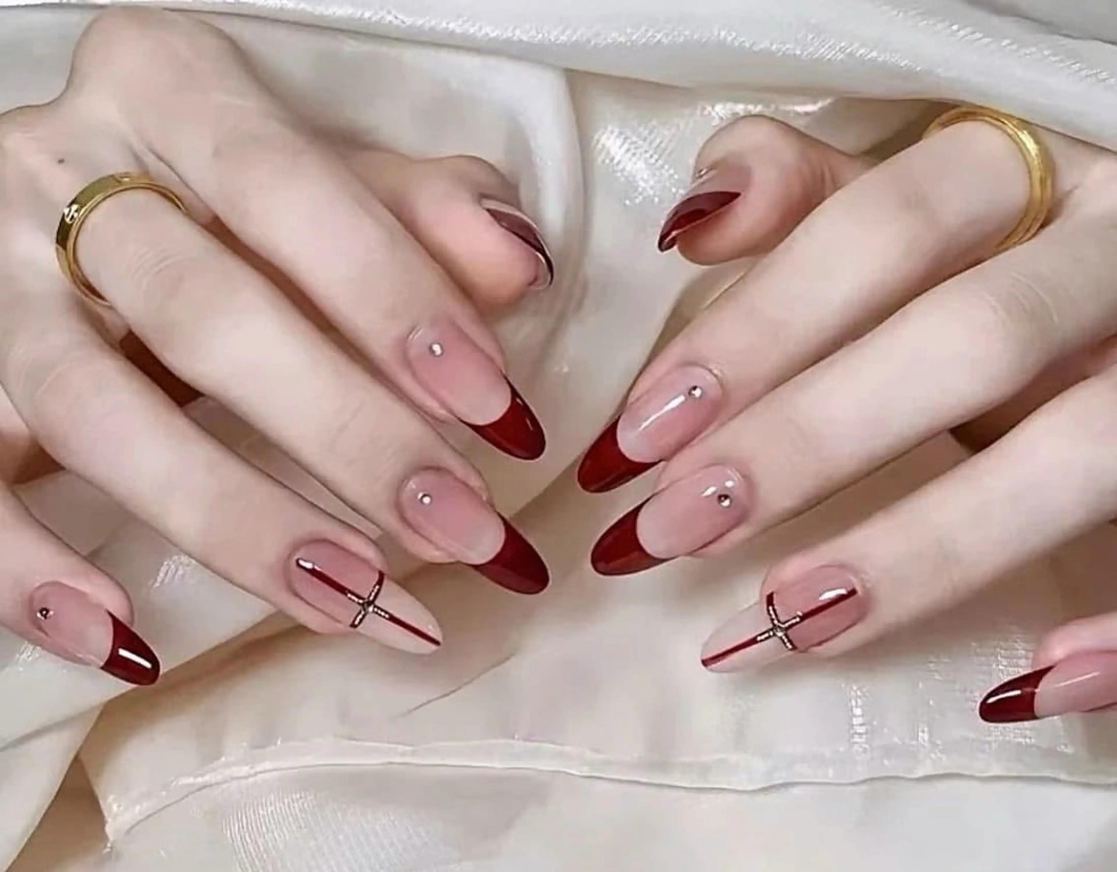 ネイル フットネイル ジェルネイル 韓国ネイル マグネットネイル 持ち込み ハンドネイル AKIKO ネイルサロンのネイルデザイン