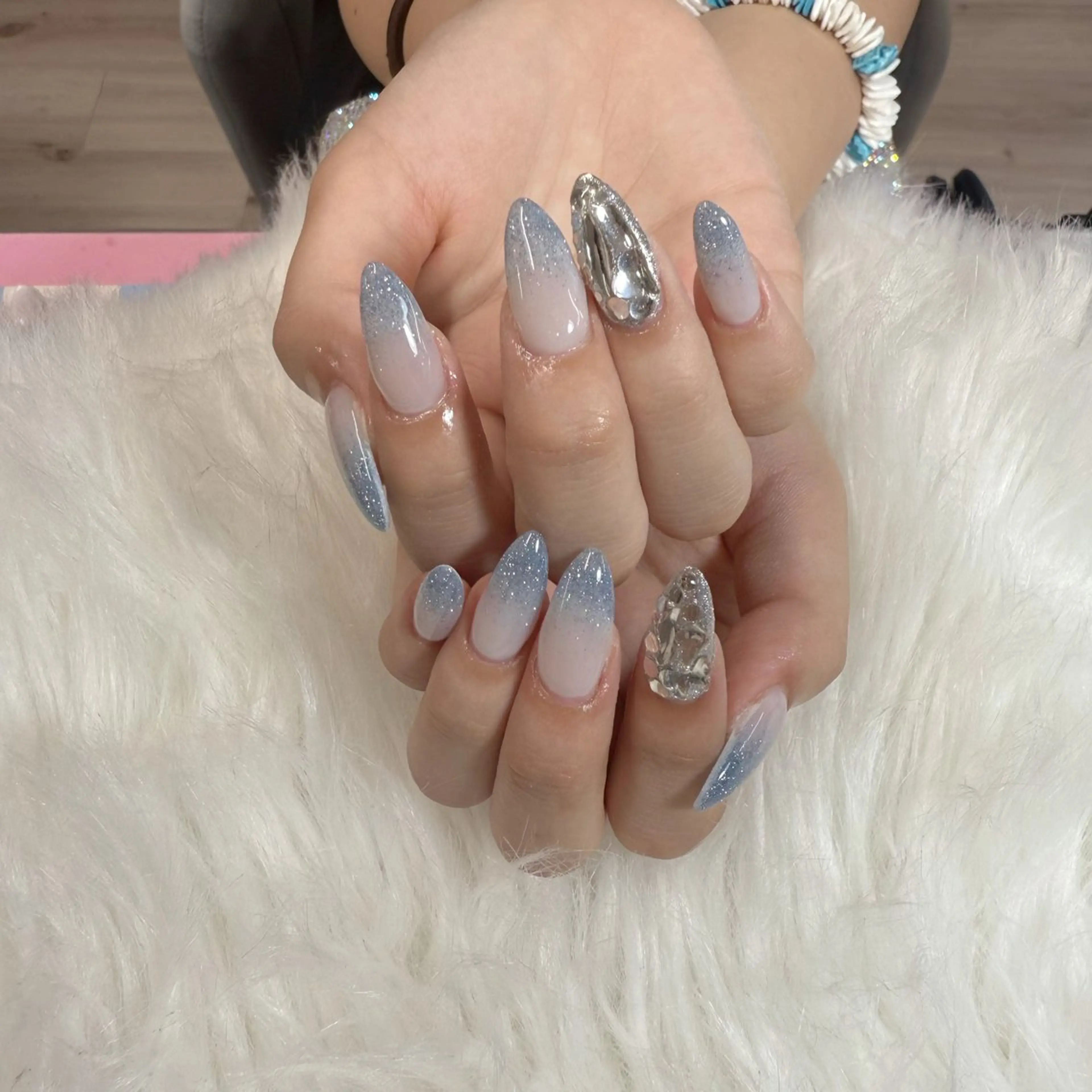 ネイル ハンドネイル 🎀nana🫧 ワンホンネイル🎀のネイルデザイン