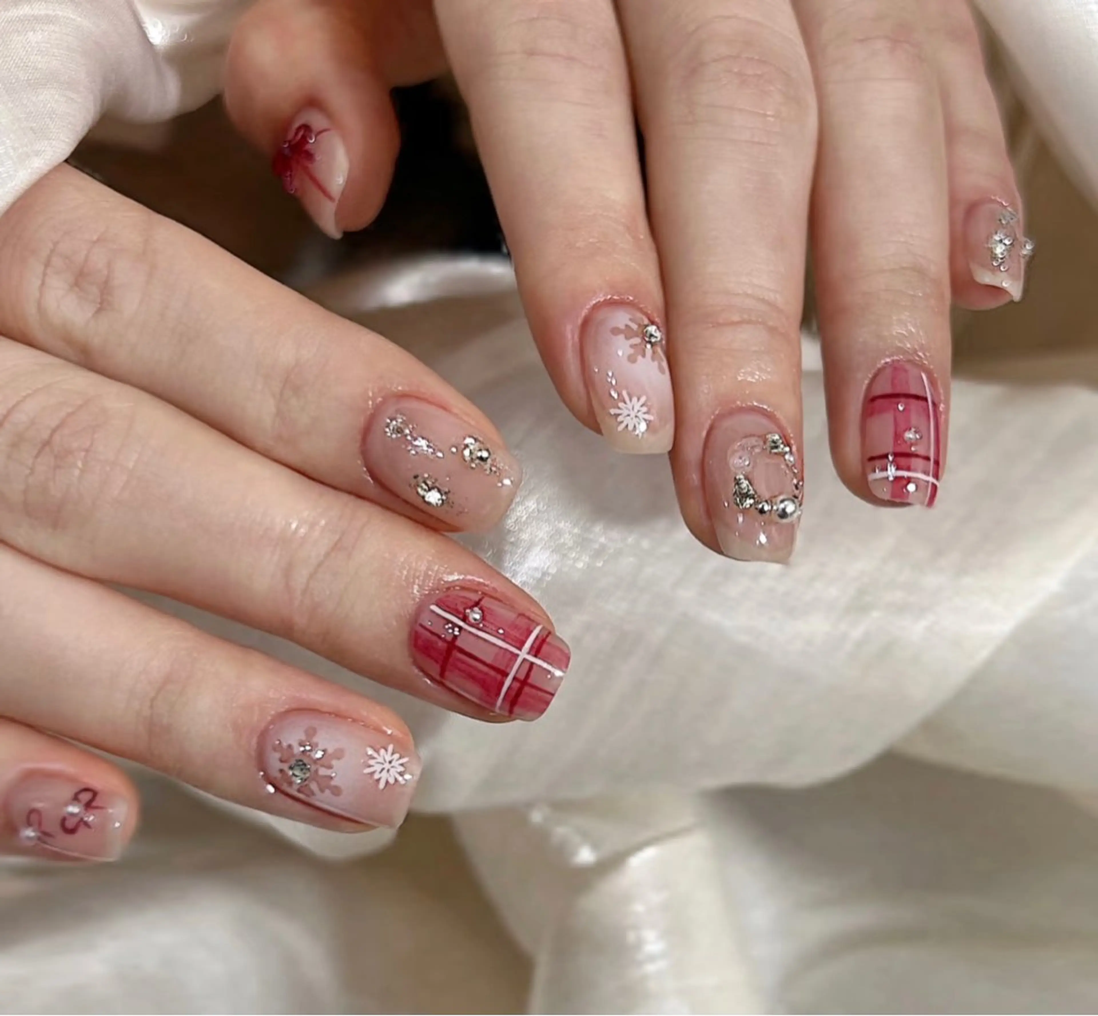 ネイル フレンチネイル ガーリー ガラスフレンチ 韓国ネイル ロングネイル ハンドネイル Venus nail チップ長さだし専門店のネイルデザイン