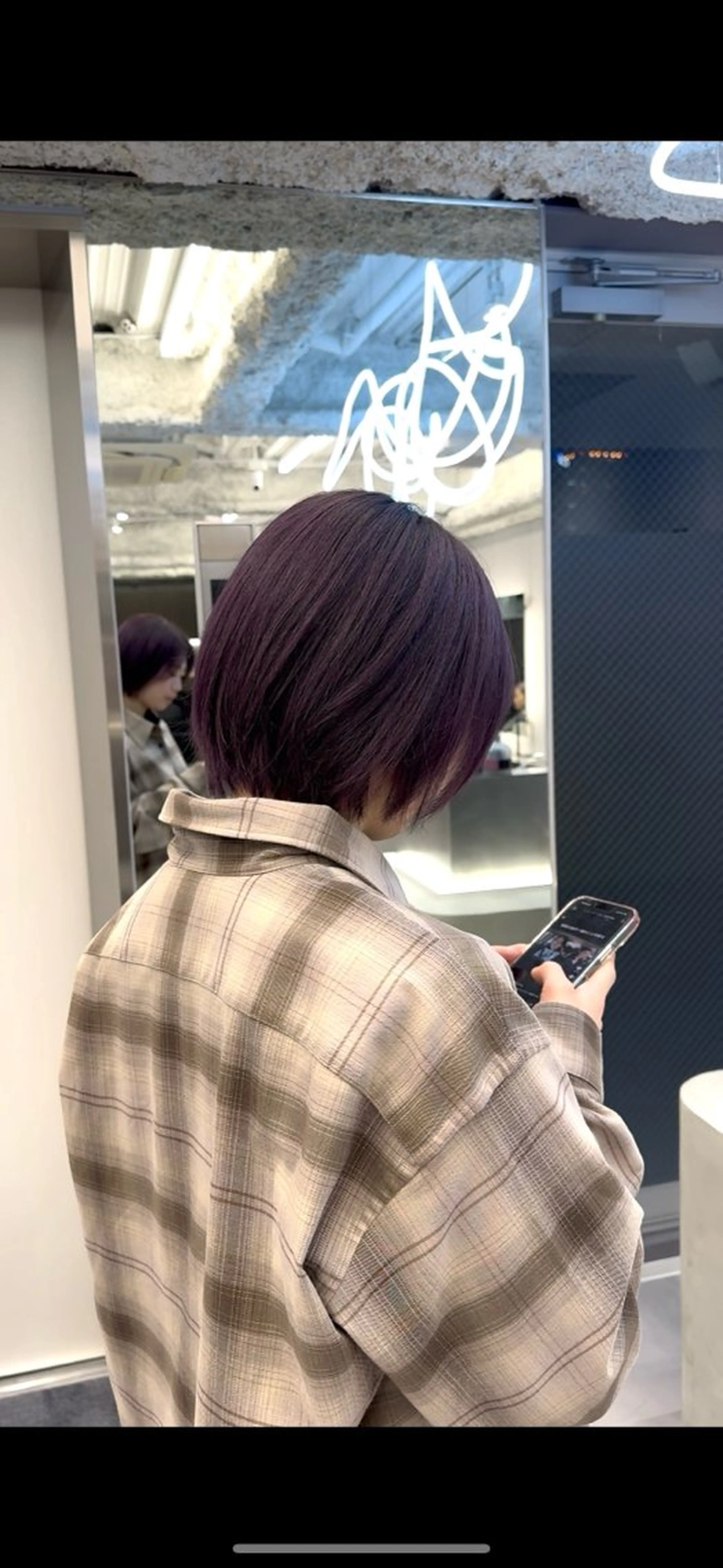 ショート カラー 切りっぱなしボブ バレイヤージュ ベージュカラー ブリーチ ブロンド ほの カラー特化/ ブリーチ/ボブのヘアスタイル
