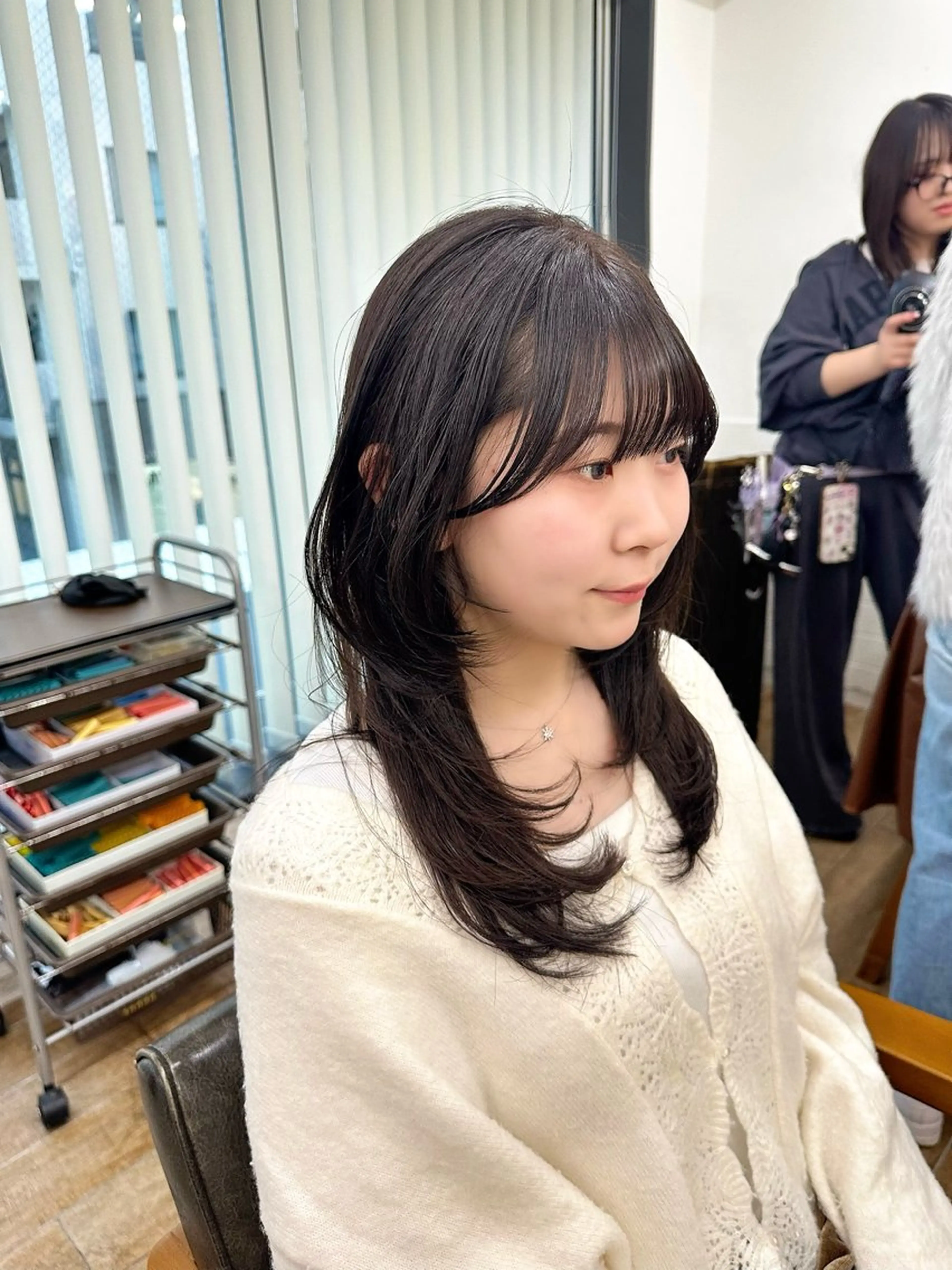 セミロング カラー パーマ ヘアアレンジ メンズ キッズ カット ヘアカラー レイヤーカット 🌿透け感カラーのヘアスタイル