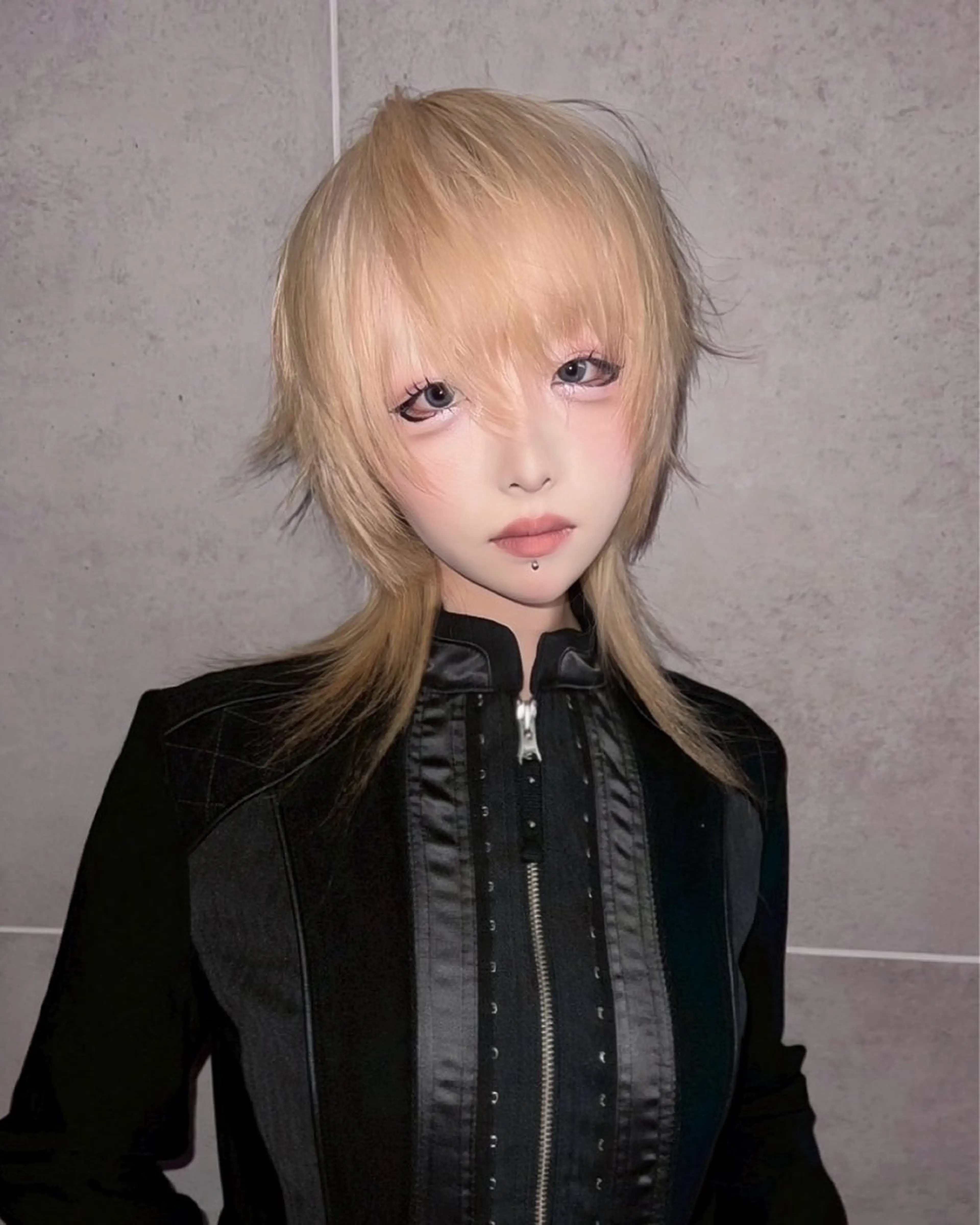 ミディアム ヘアカラー AIRA/ブリーチ ‪/透明感カラーのヘアスタイル