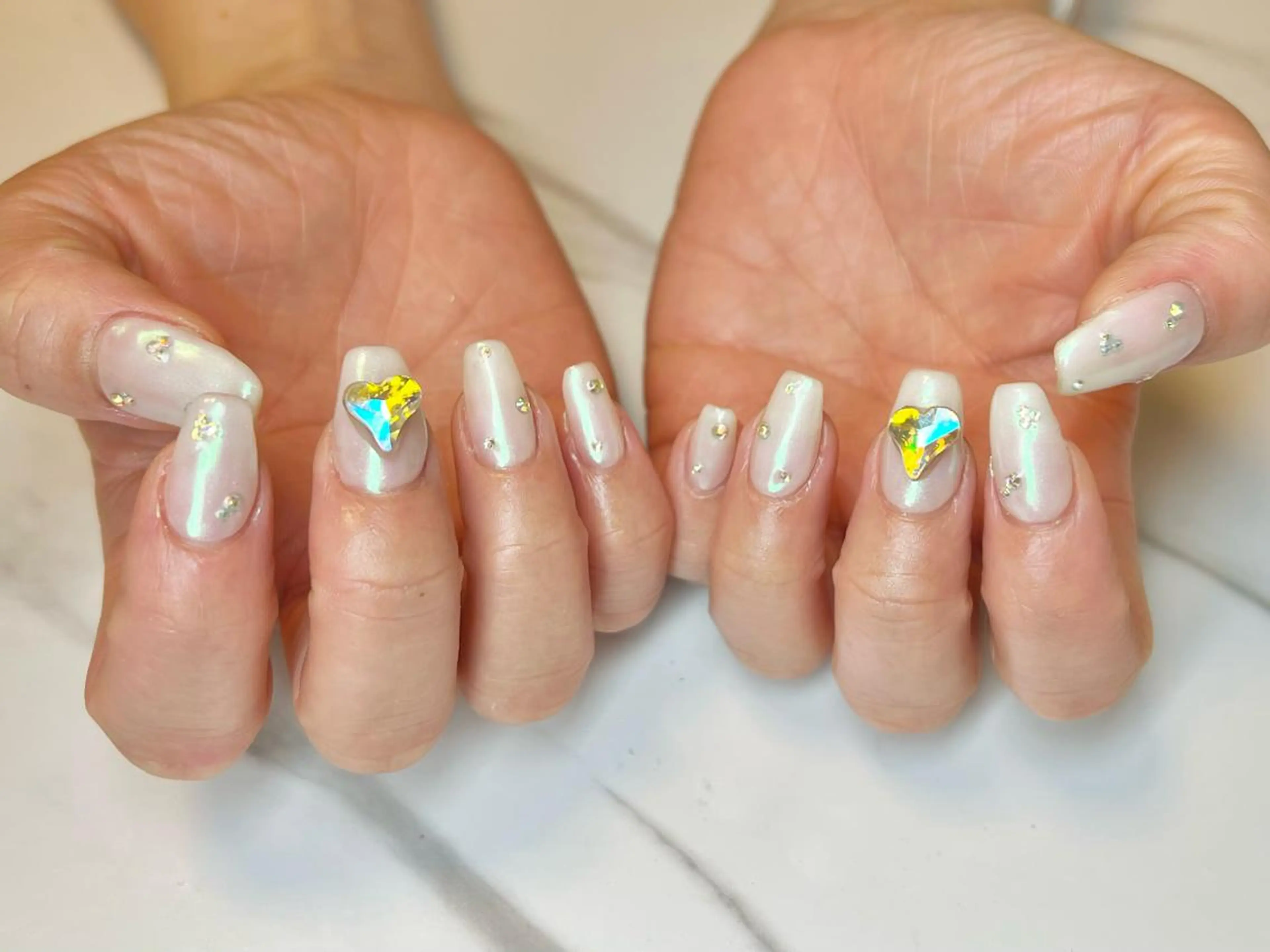 ロング ネイリスト シンのネイルデザイン