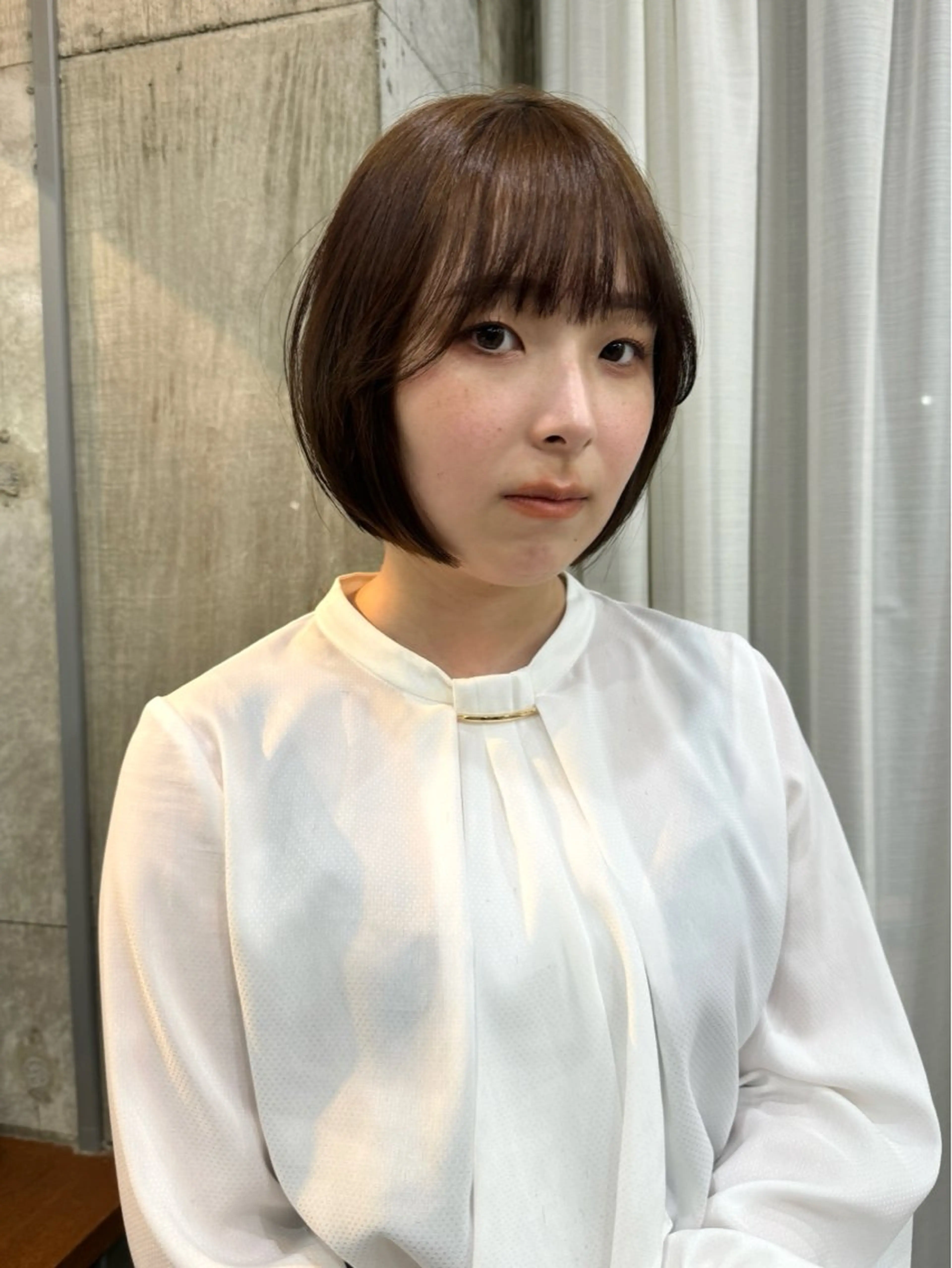 ショート ボブ 切りっぱなしボブ/ ブリーチカラー/大塚のヘアスタイル