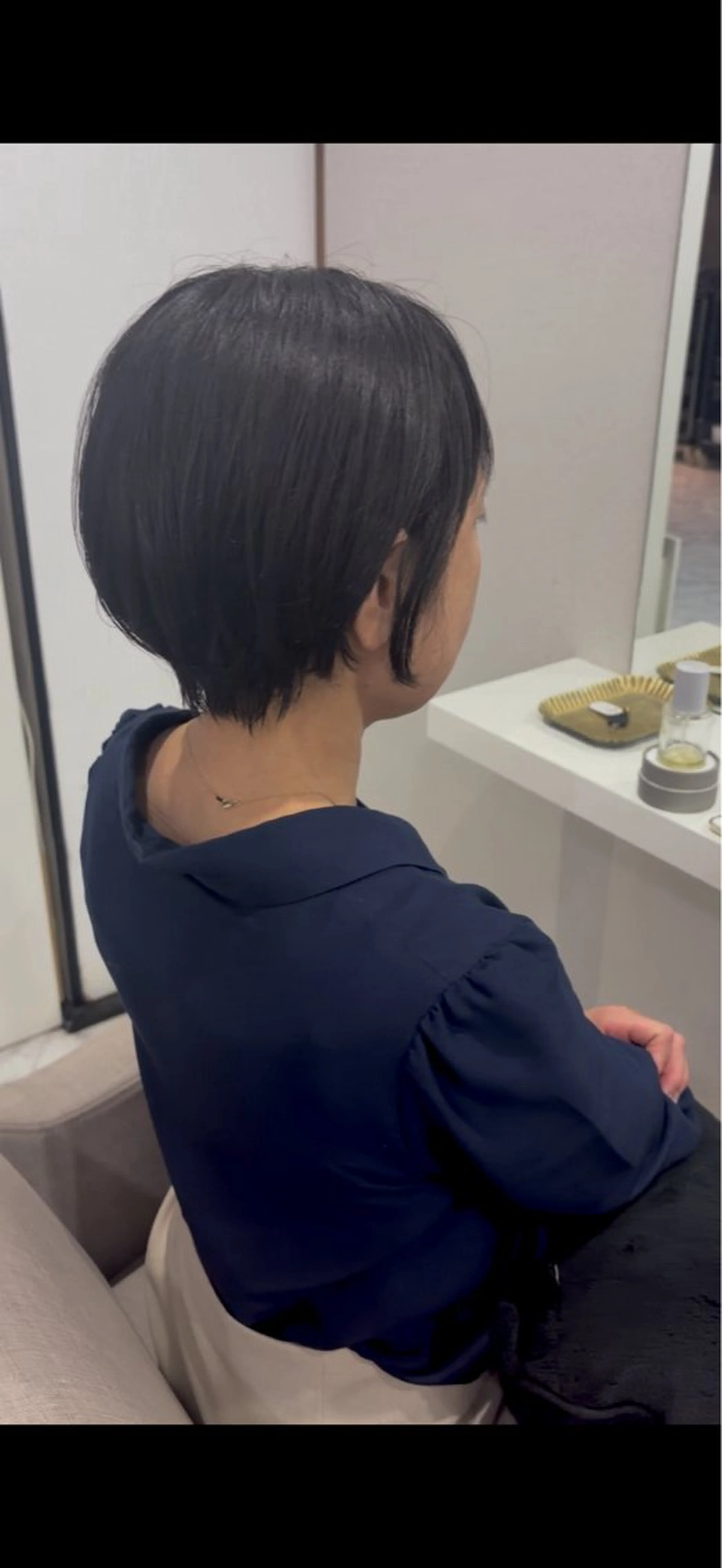 ショート くびれヘア 顔周りカット ショートヘア 石川 花奈のヘアスタイル