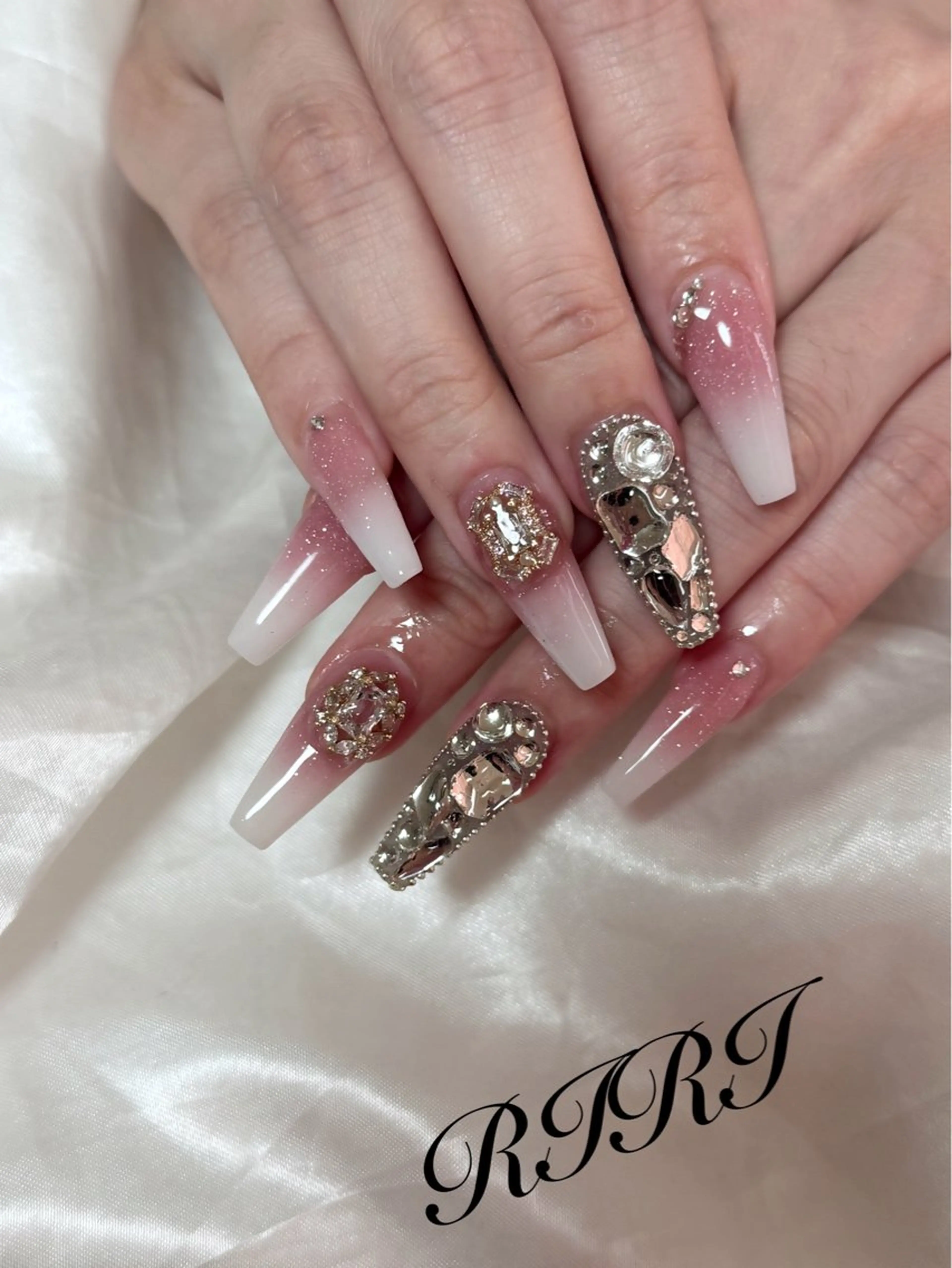 ネイル ジェルネイル ロングネイル スカルプネイル シンプルネイル ハンドネイル riri オーナーのネイルデザイン