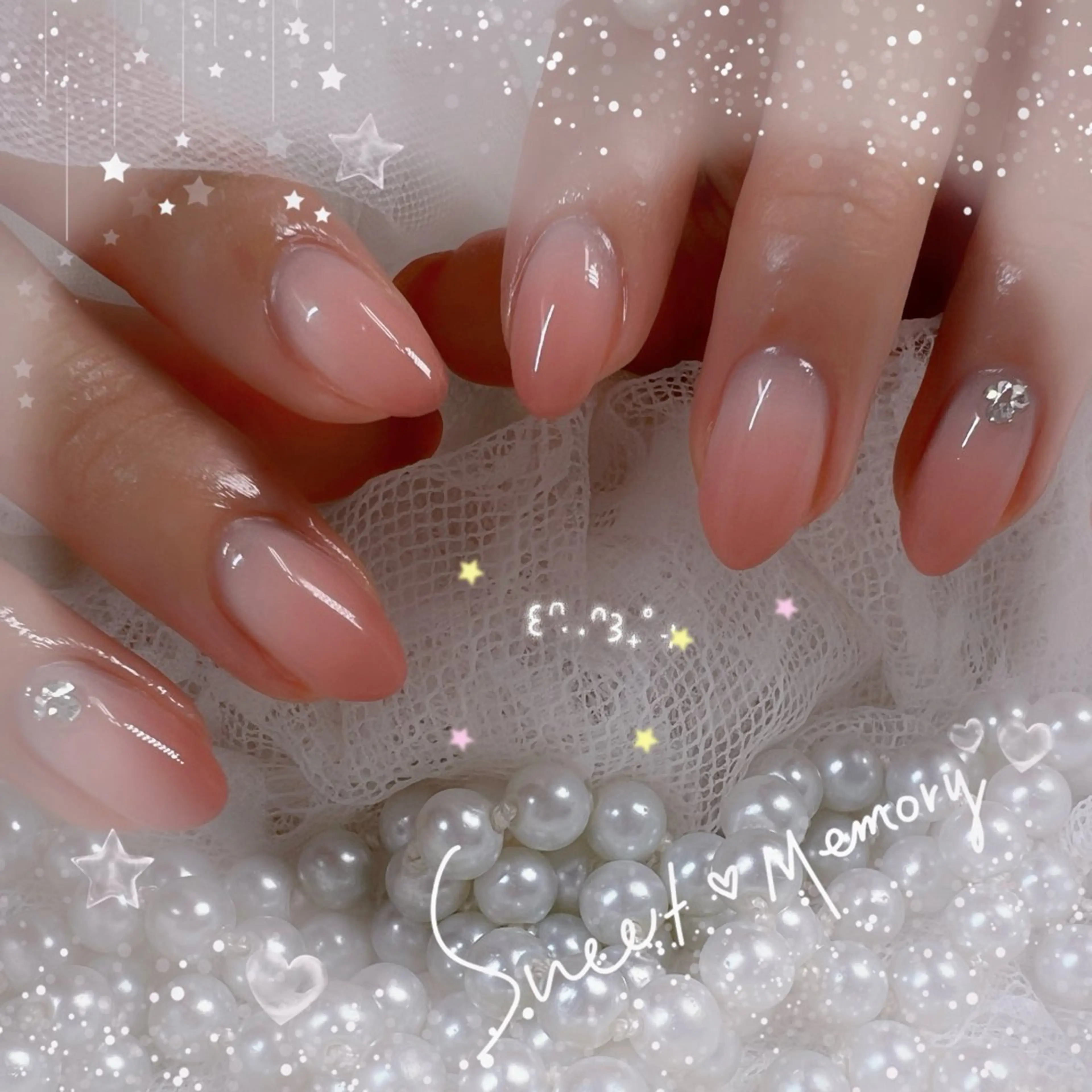 ネイル チークネイル フレンチネイル ガーリー ガラスフレンチ グラデーション ハンドネイル Chill Nailsalonのネイルデザイン