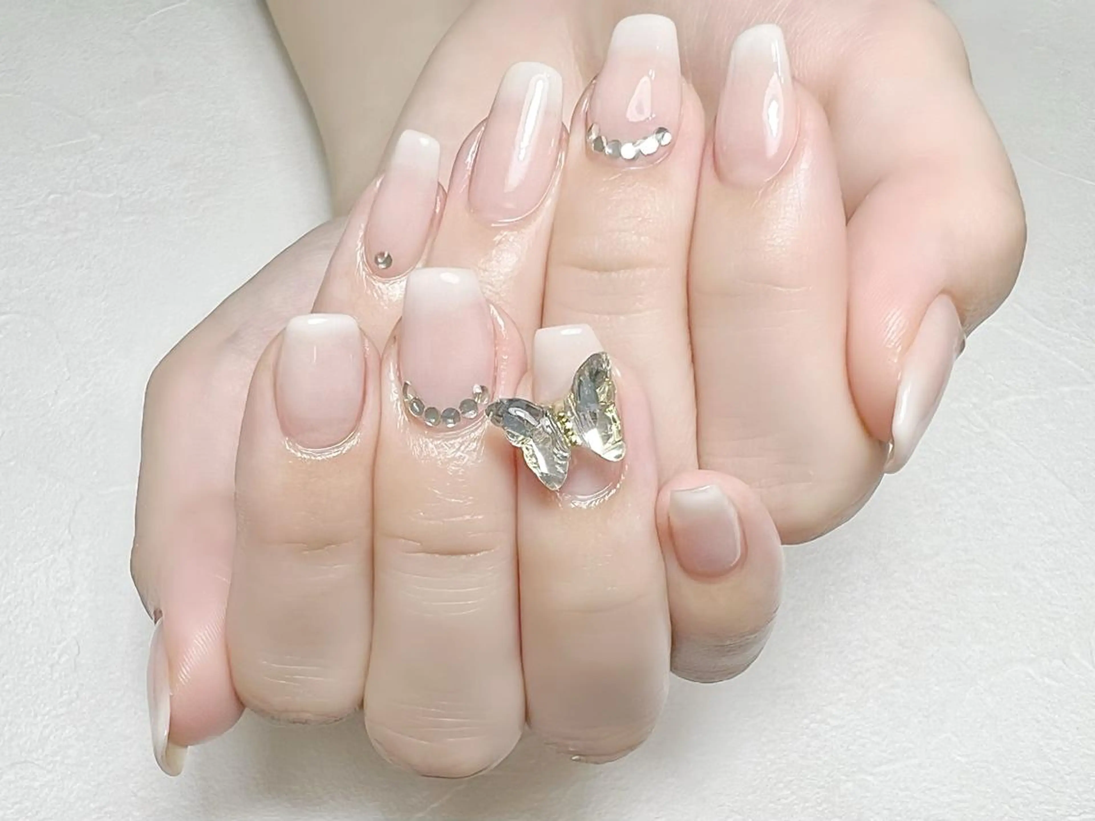 ネイル ガーリー オフィスネイル rouse nail RISATOのネイルデザイン