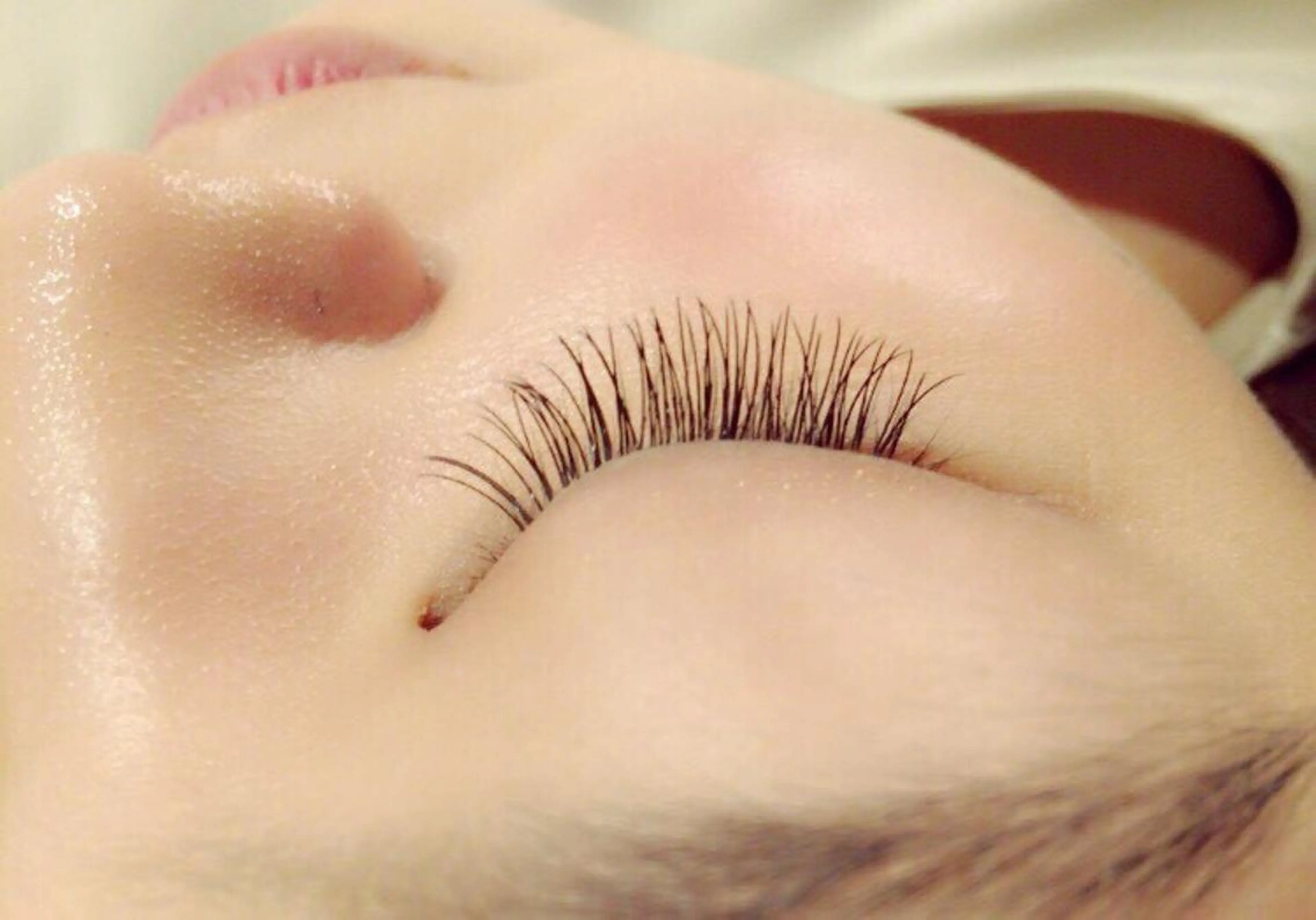 マツエク・マツパ 中野 里咲のヘアスタイル