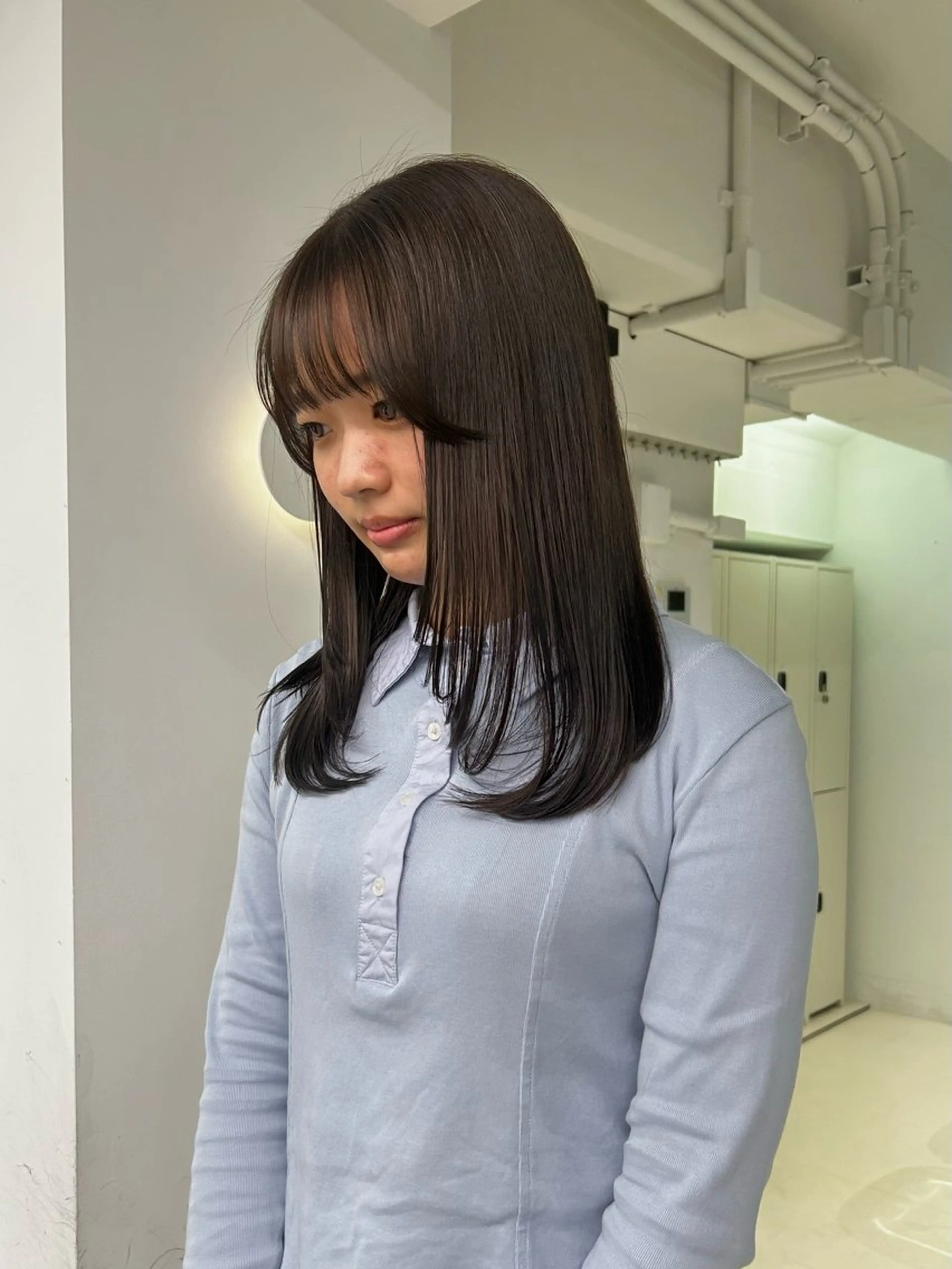 ミディアム カラー レイヤーカット カット ヘアカラー トリートメント ショートカット/ ベージュ/moekaのヘアスタイル