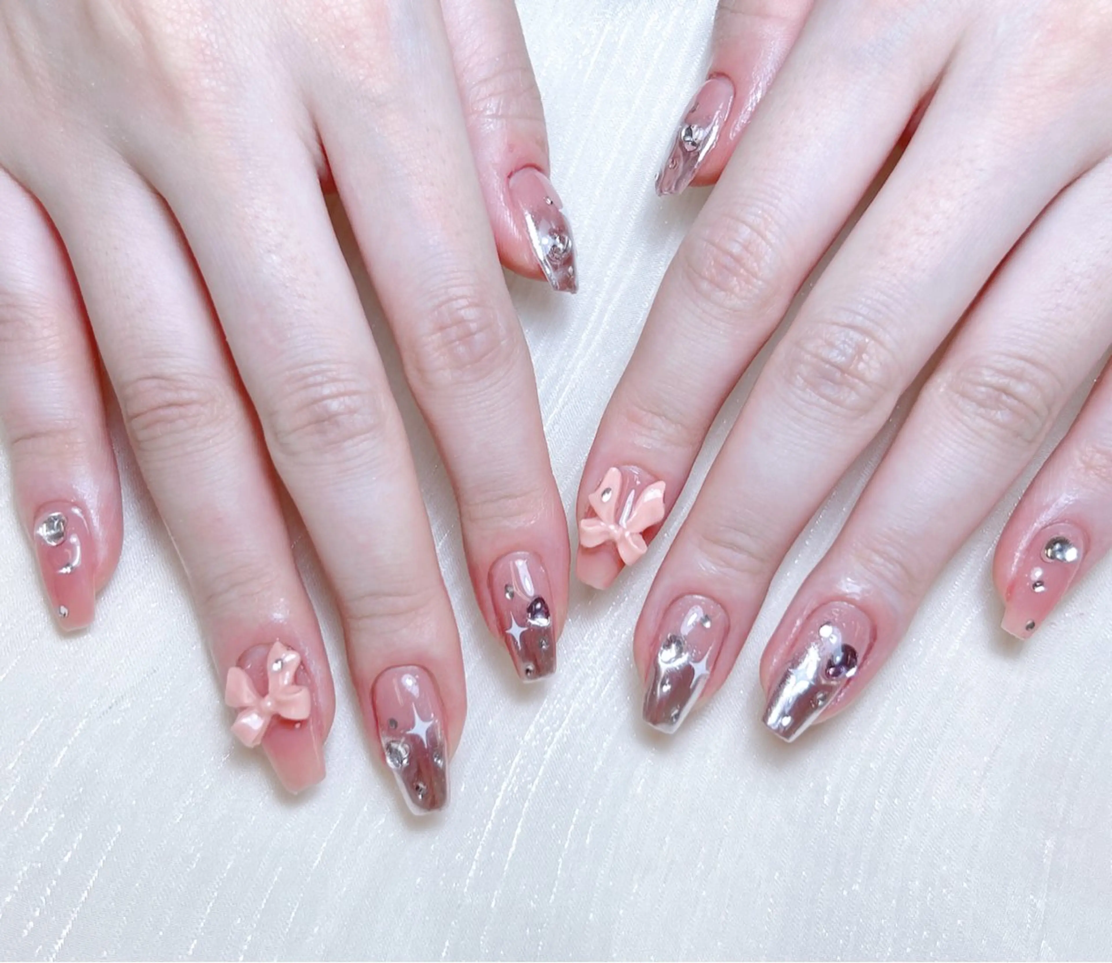 パーマ ハンドネイル 🎀M nails✨ ビューティーのネイルデザイン
