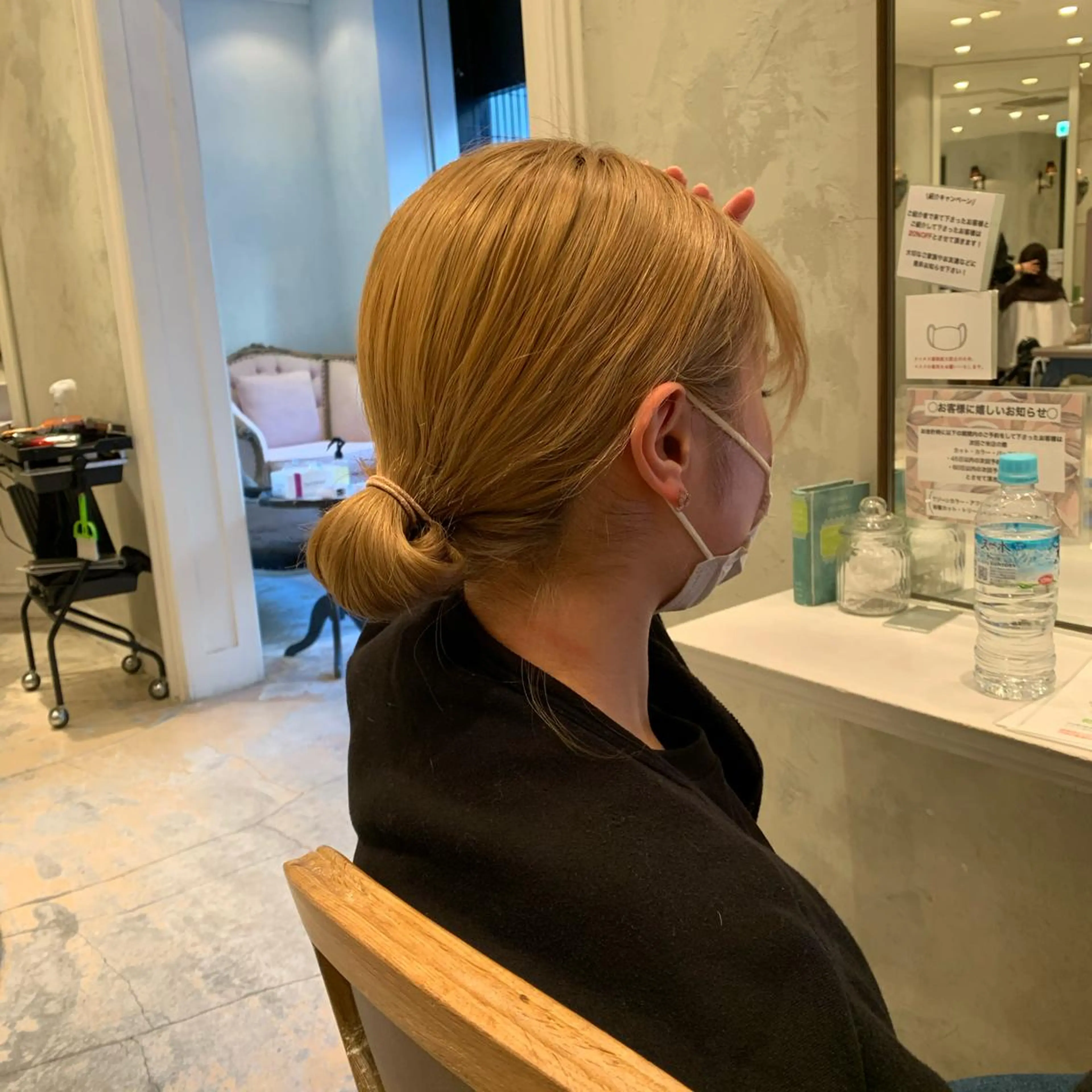 ミディアム カラー ヘアカラー SAKINO． ベージュカラーのヘアスタイル